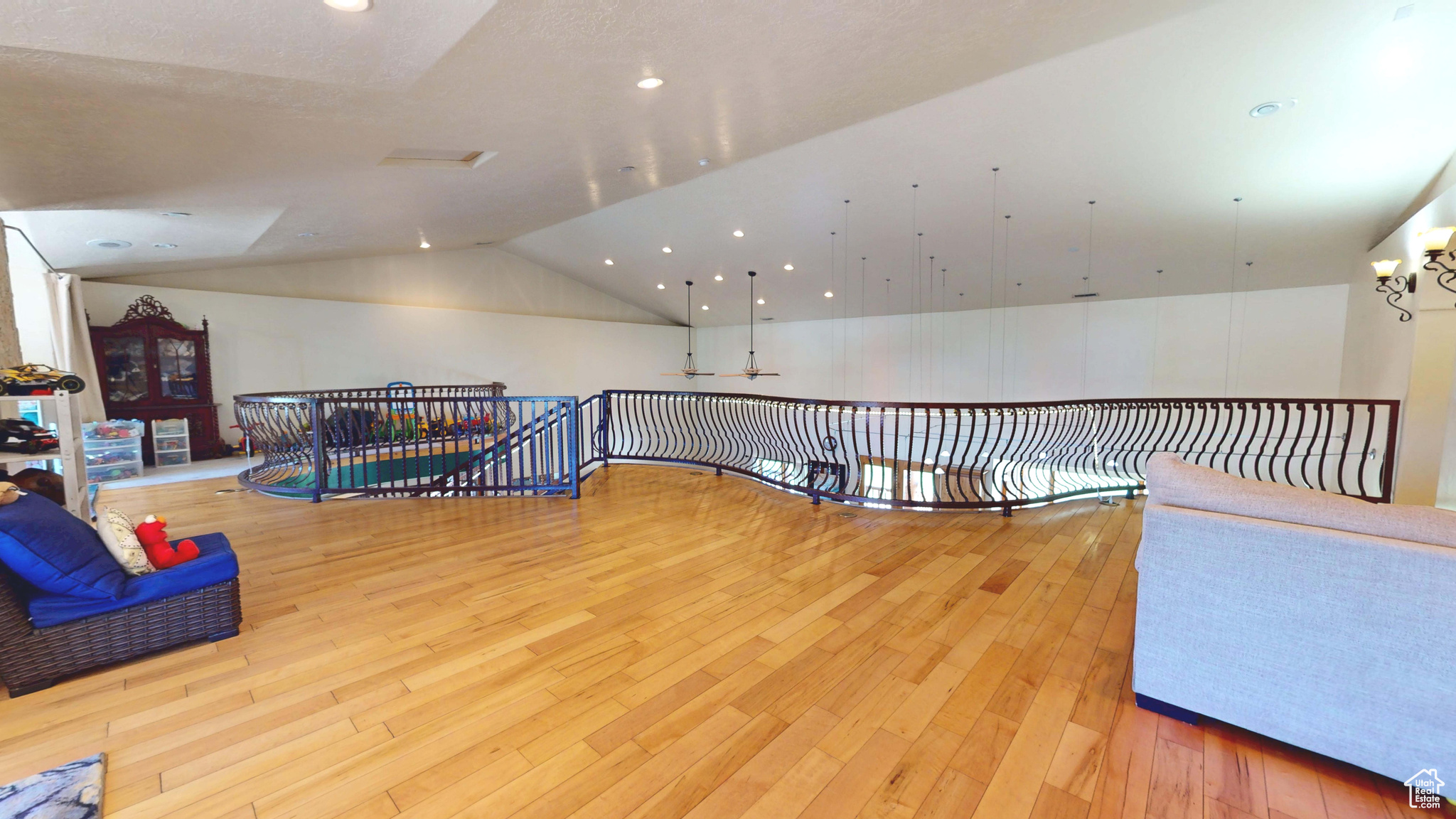 main property photo 66