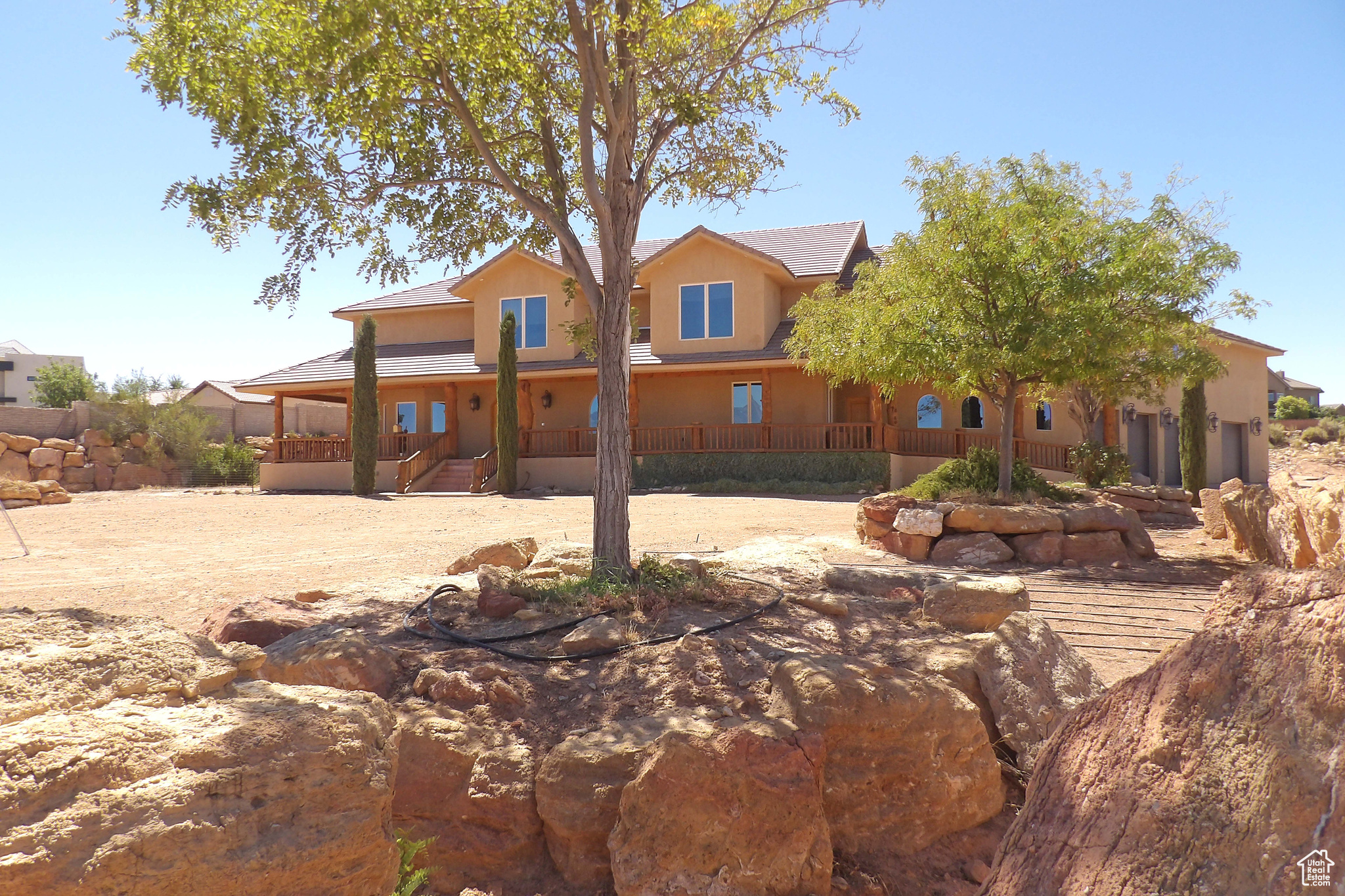 main property photo 7