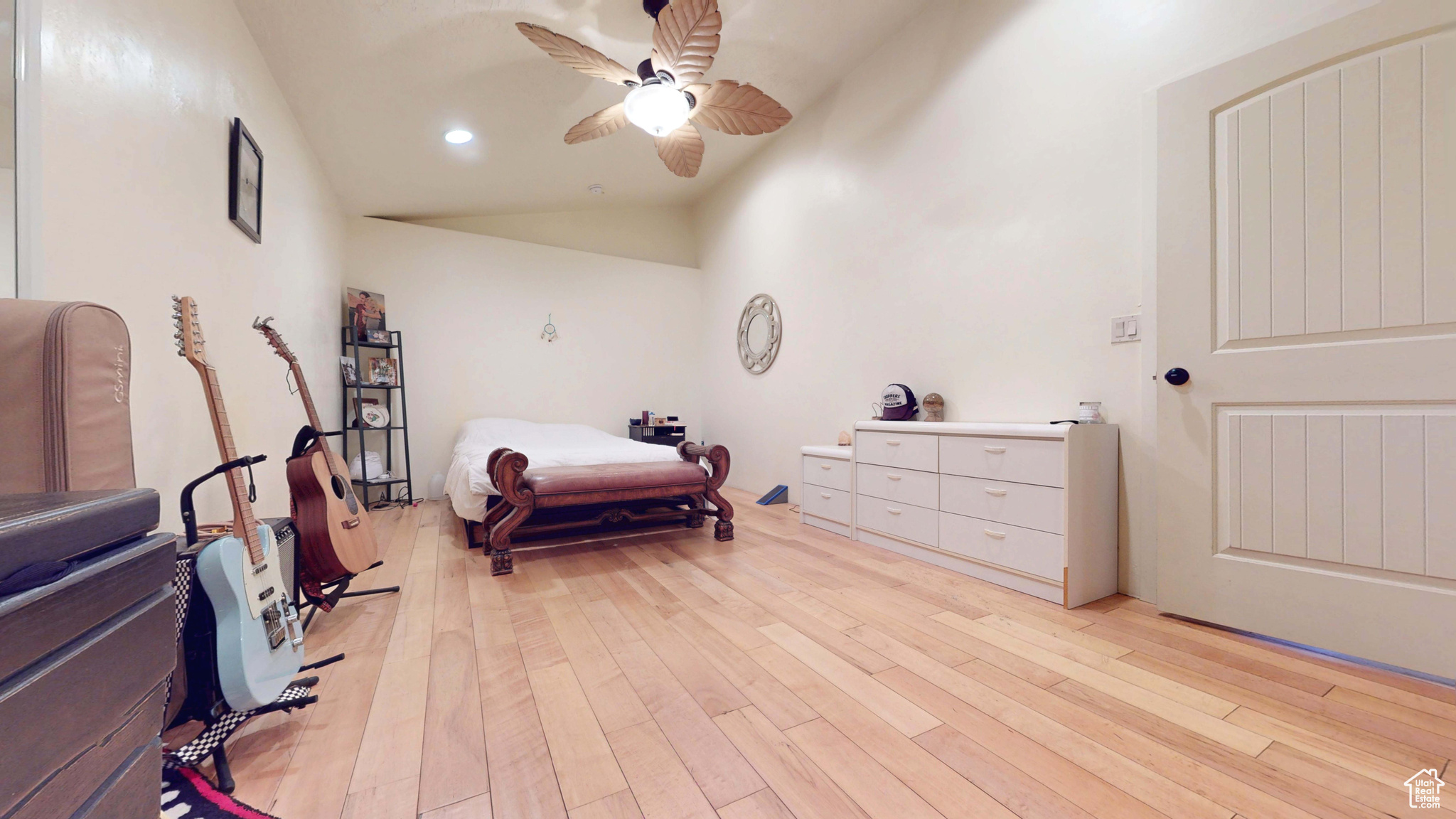 main property photo 81
