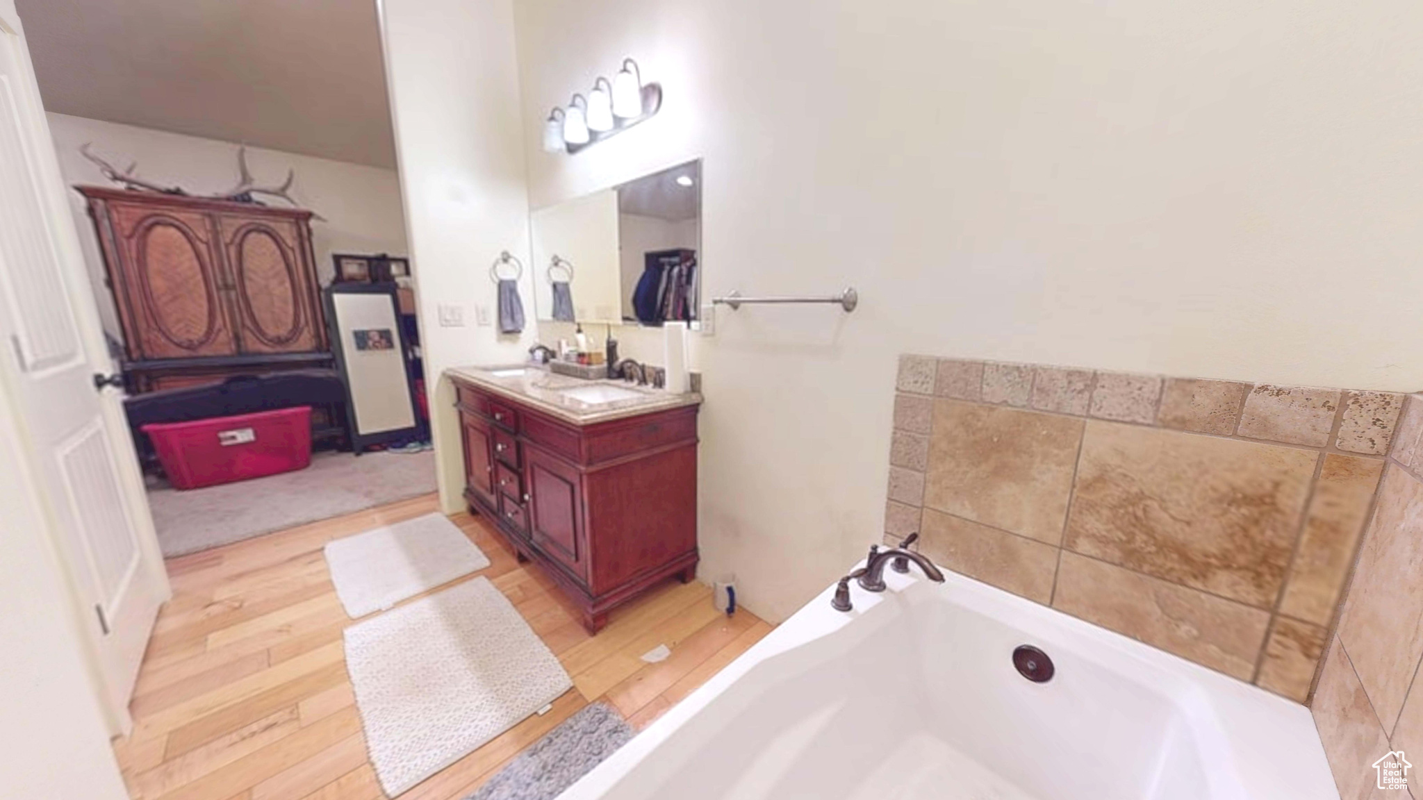 main property photo 84