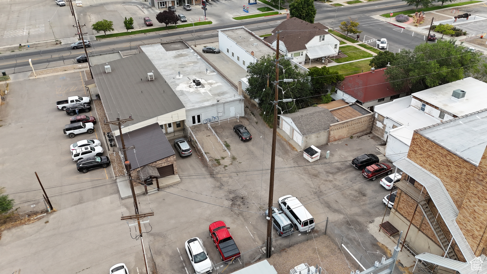 main property photo 32