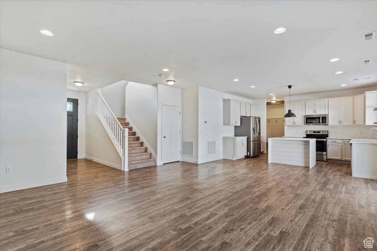 property viewer photo 3