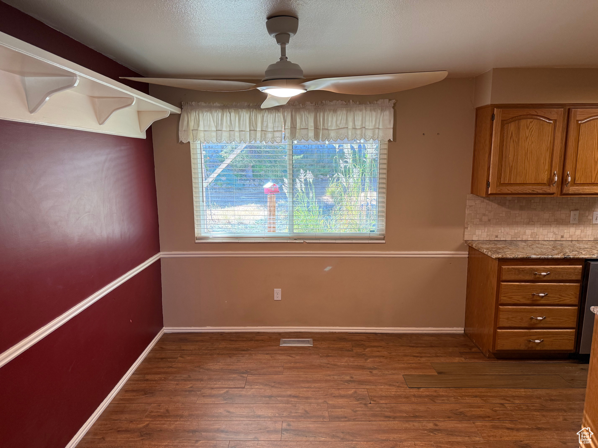 property viewer photo 11