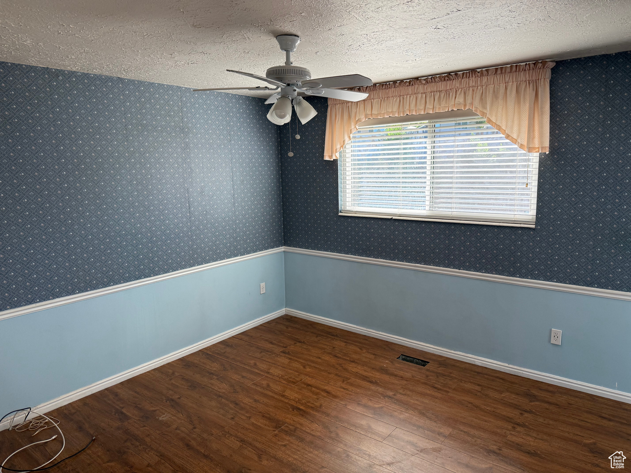 property viewer photo 17