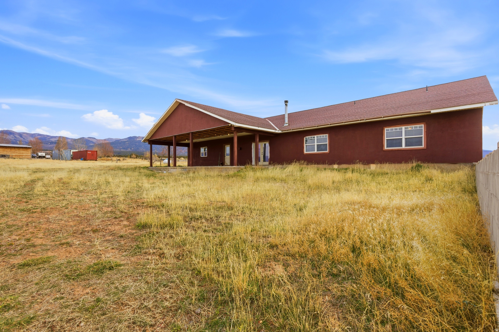 main property photo 16