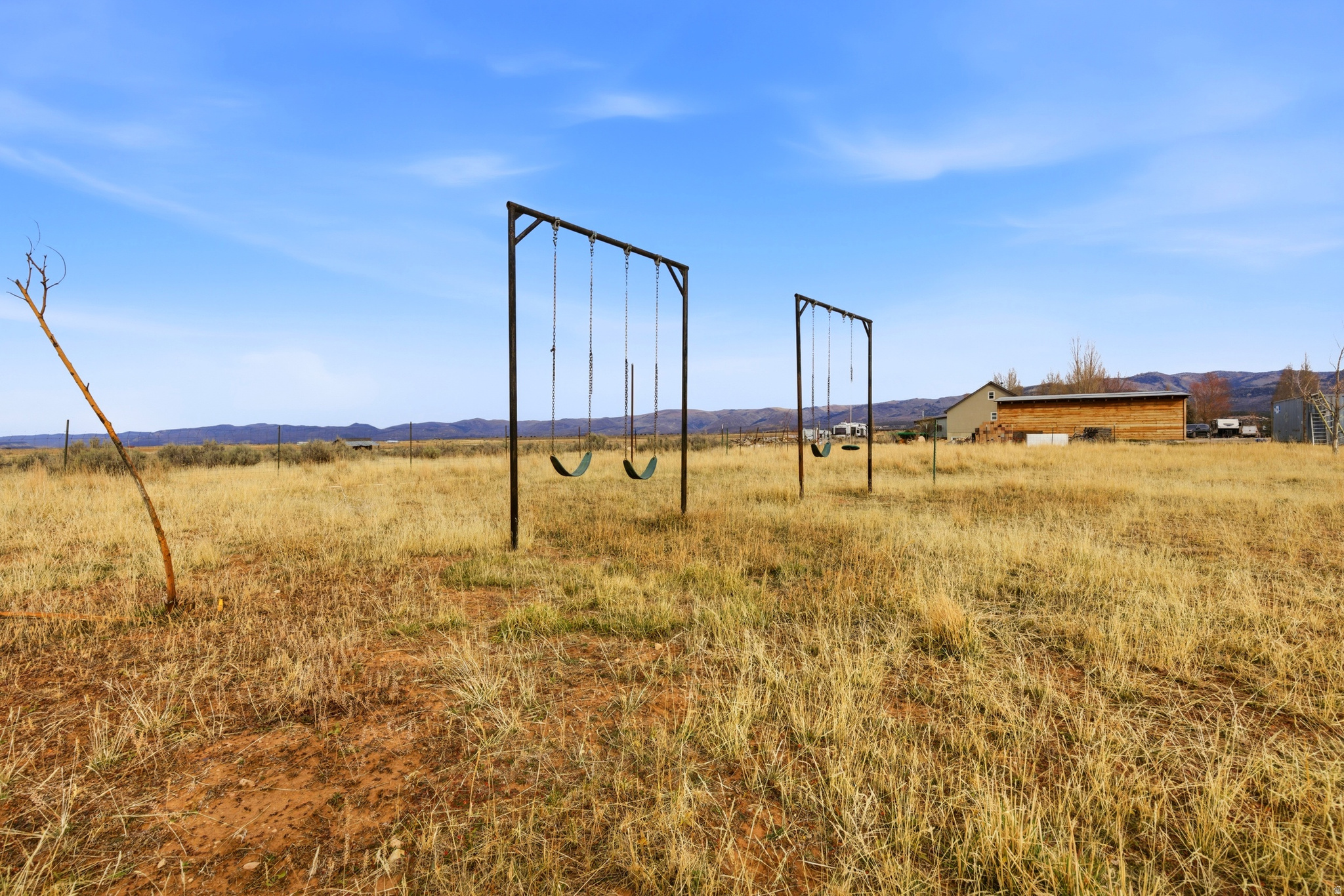 main property photo 18