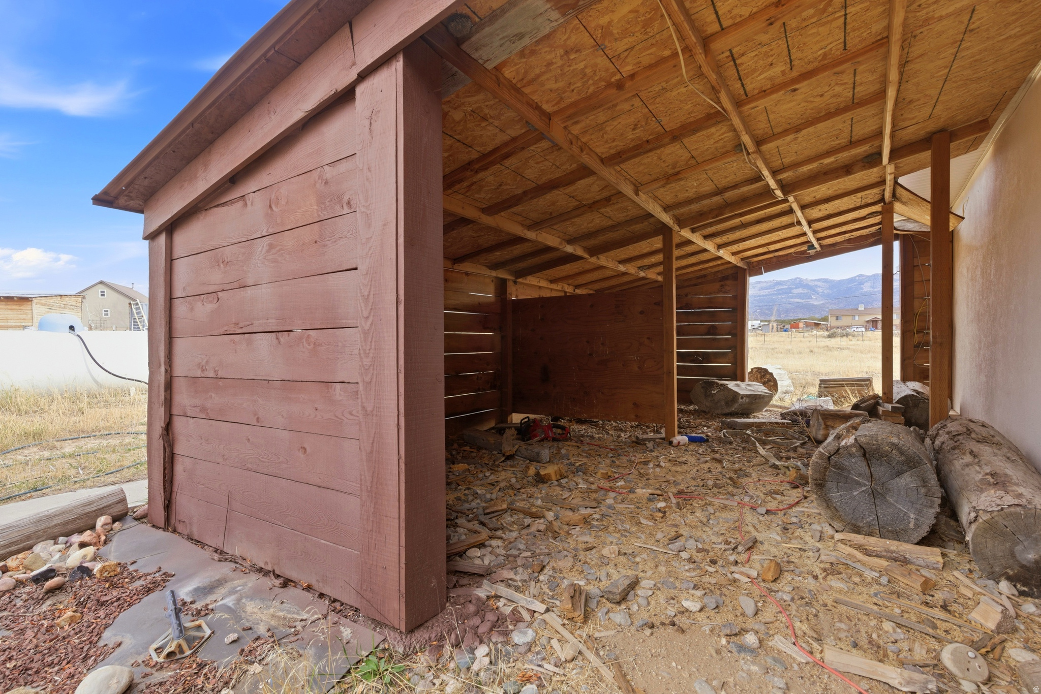 main property photo 22