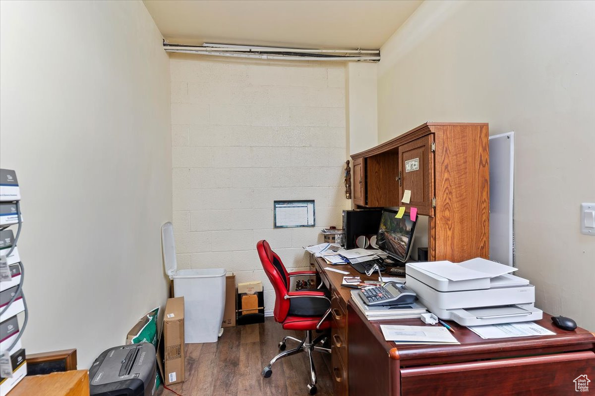 main property photo 6