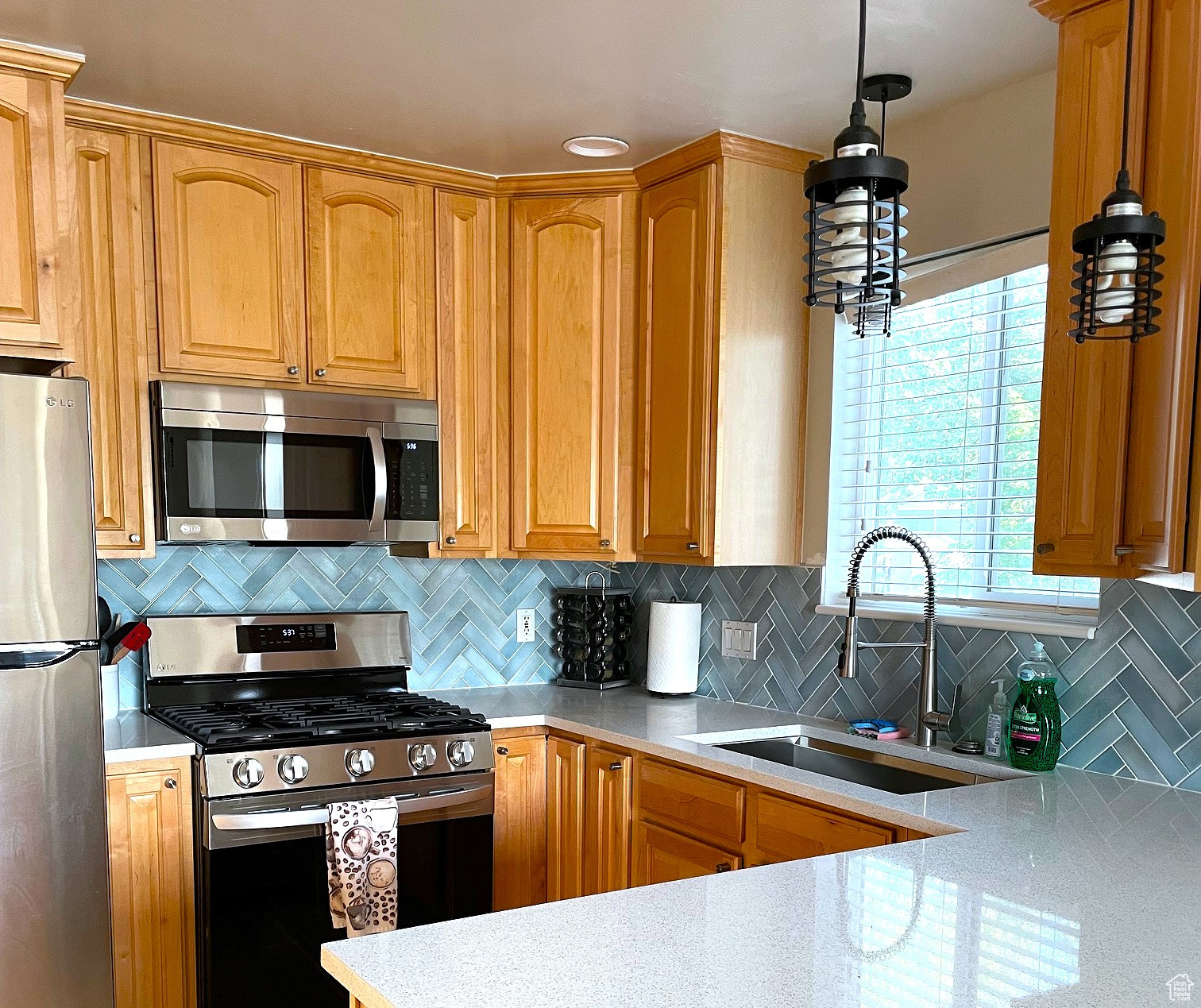 main property photo 4