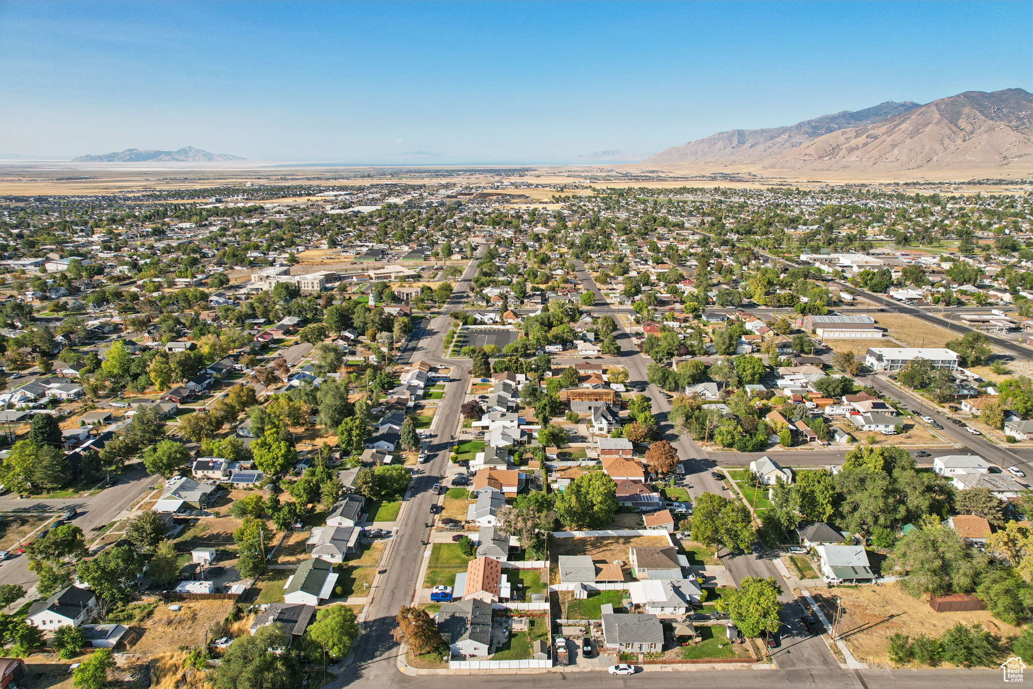 main property photo 40