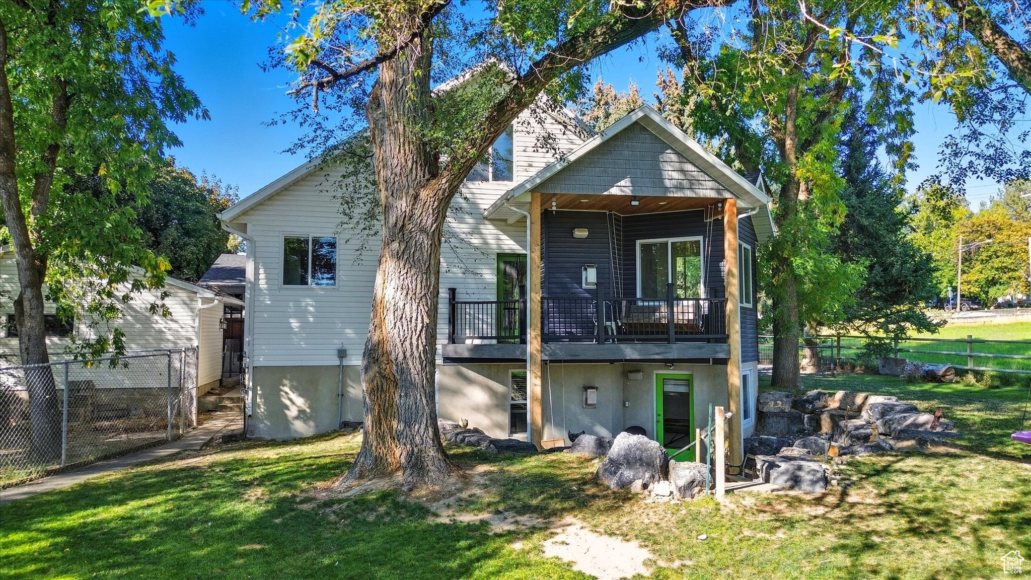 main property photo 74