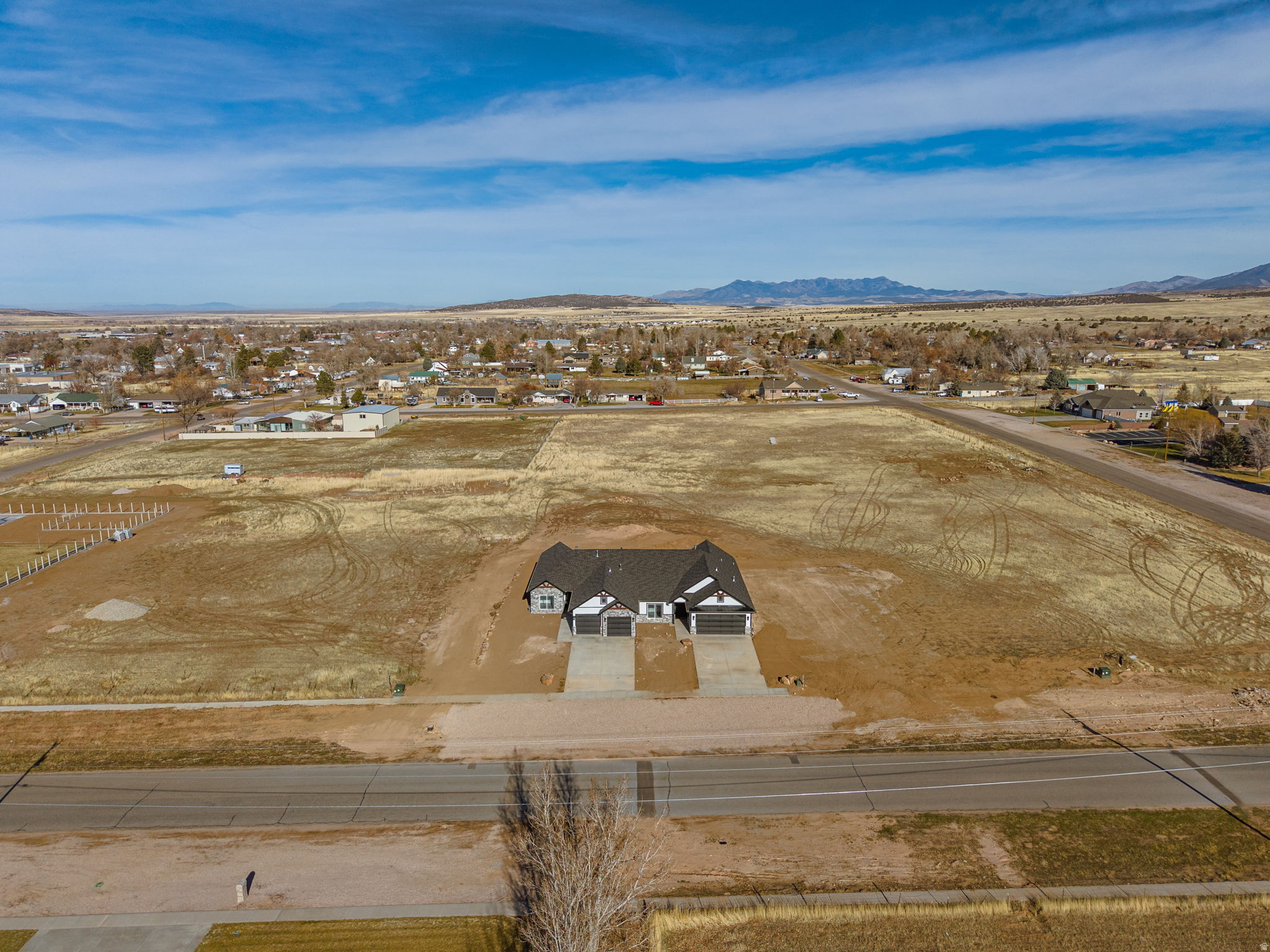 main property photo 26
