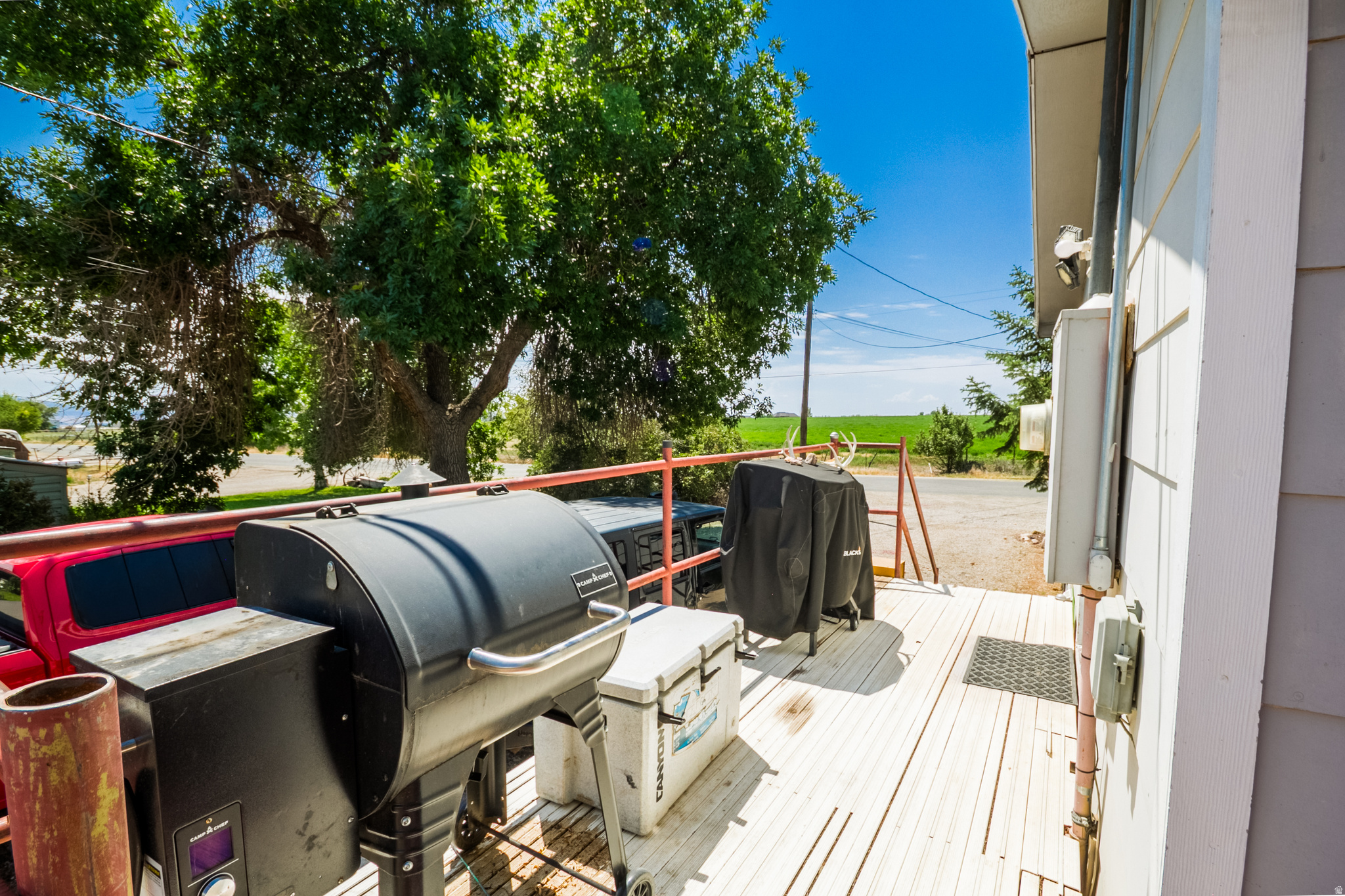 main property photo 25