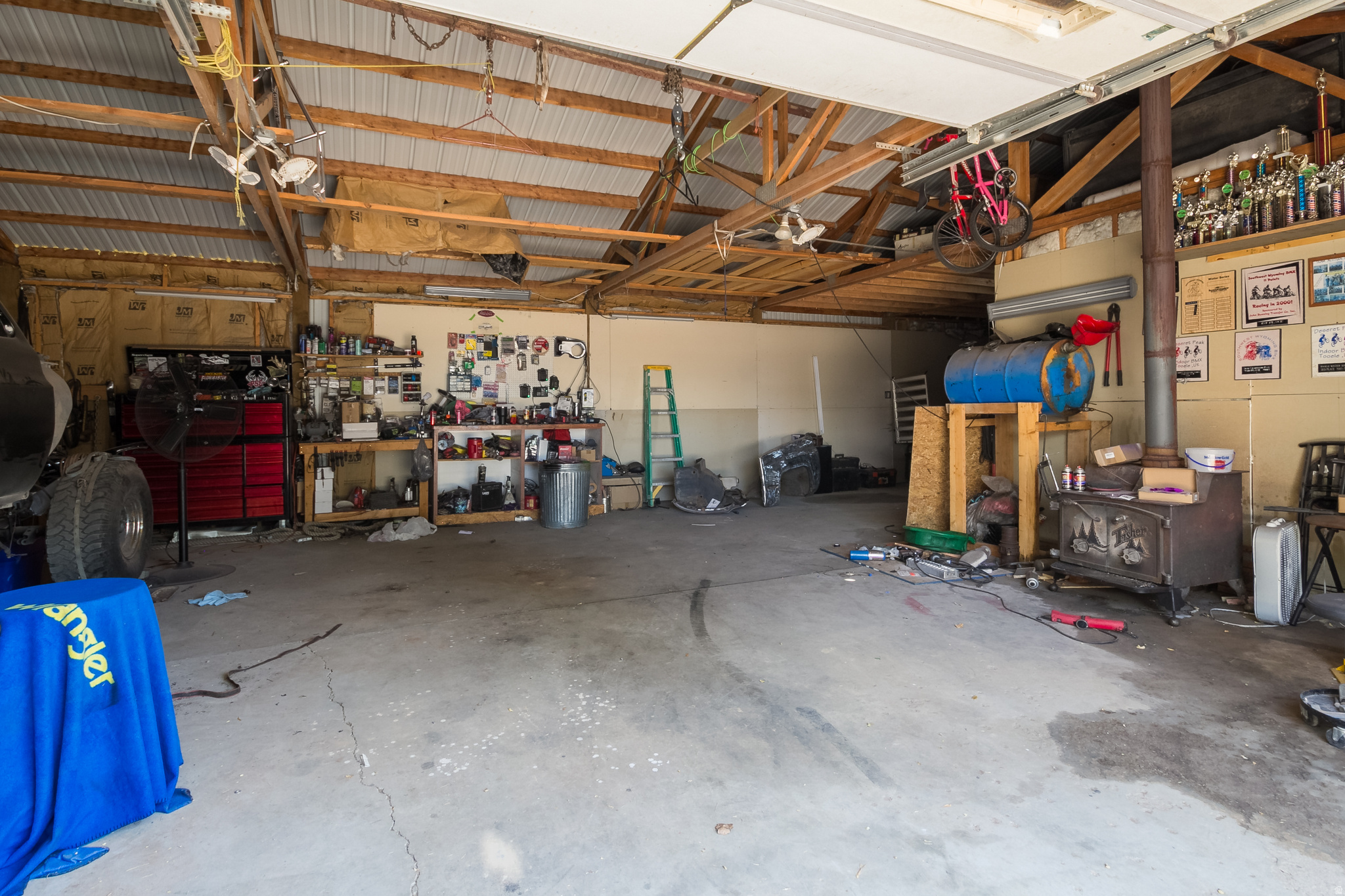 main property photo 28