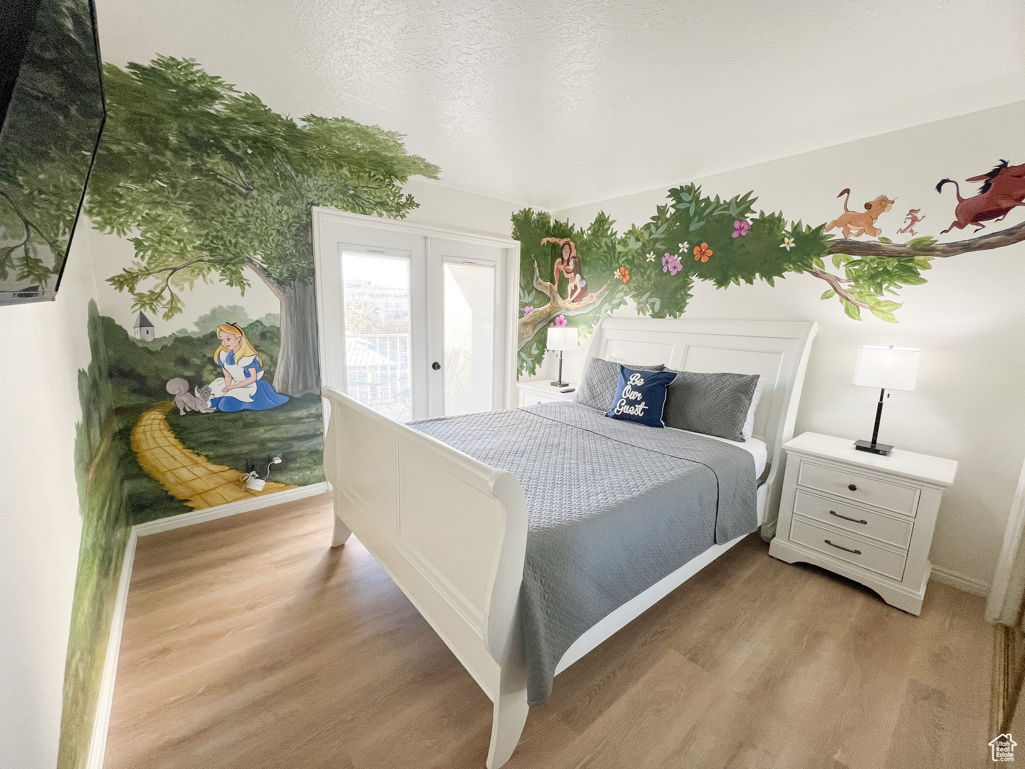 main property photo 11