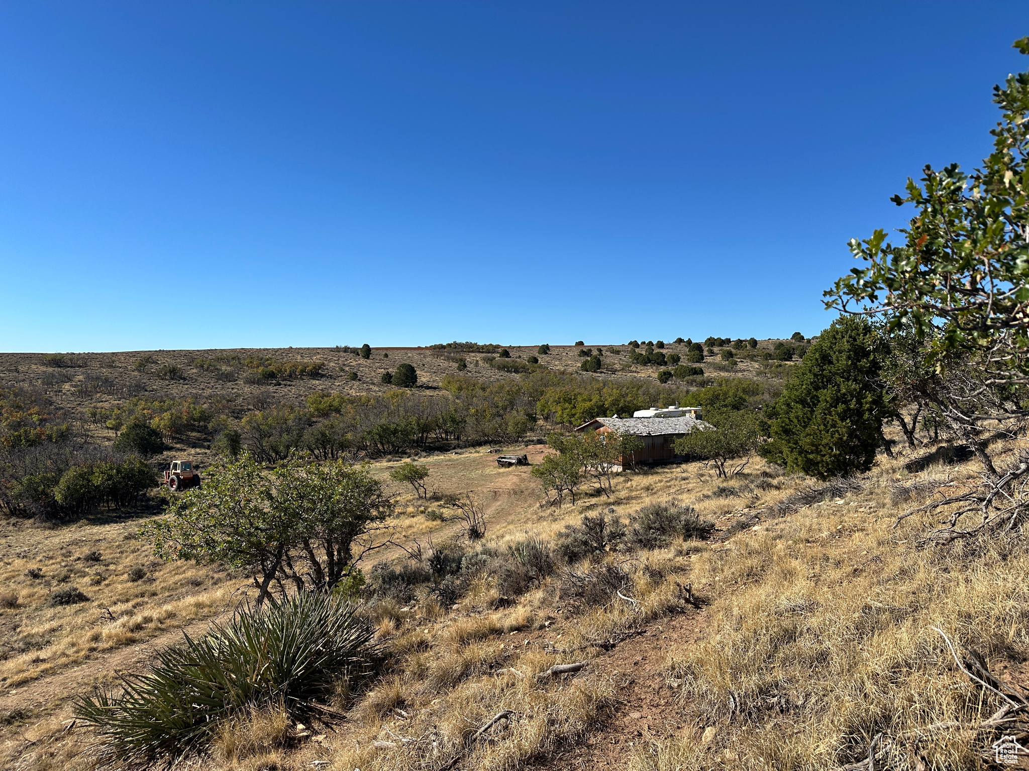 main property photo 23
