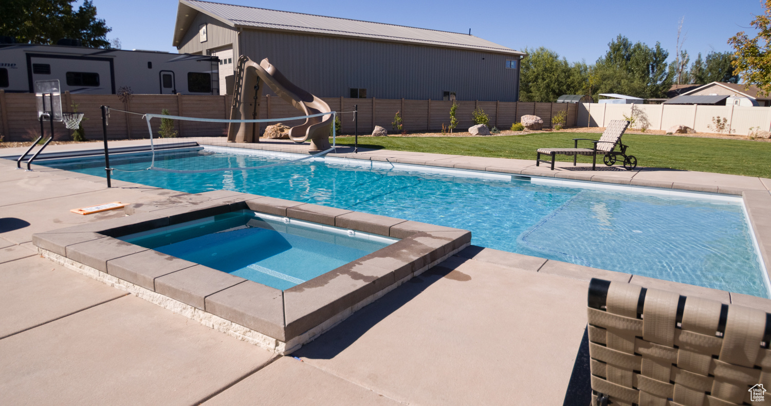 main property photo 50