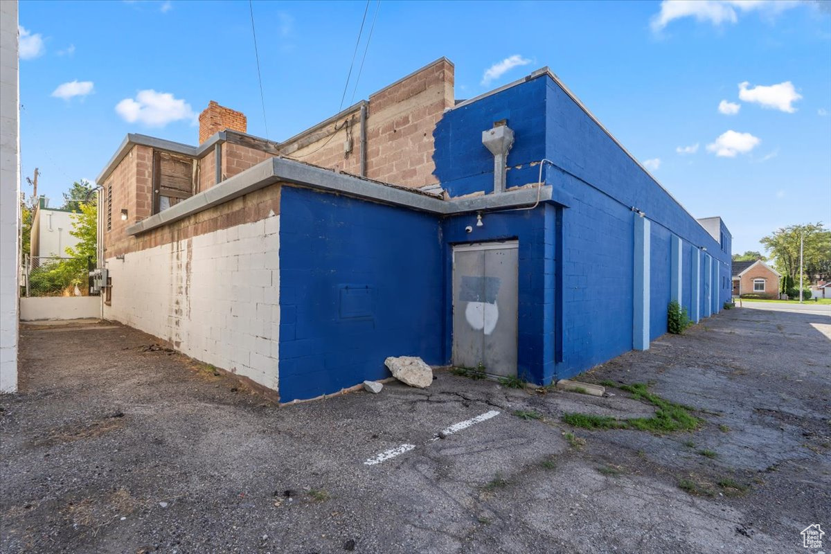 main property photo 44