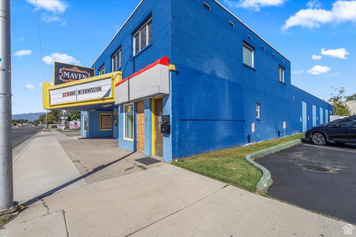 main property photo 5