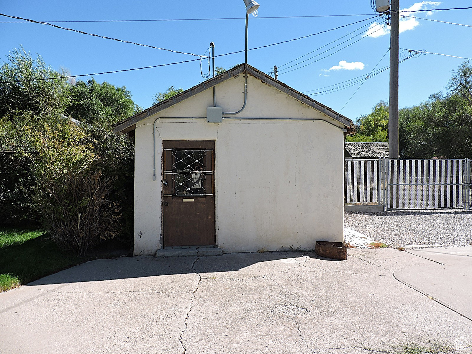 main property photo 39