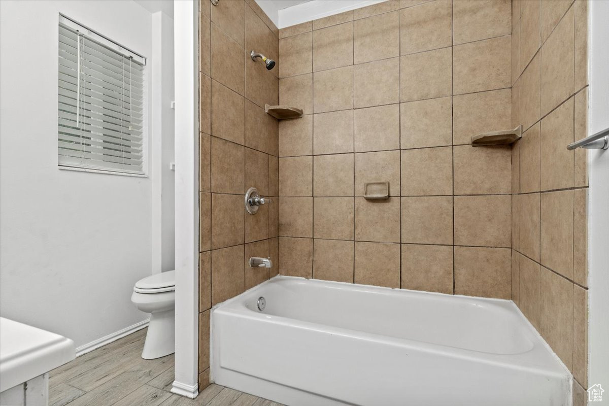 main property photo 15