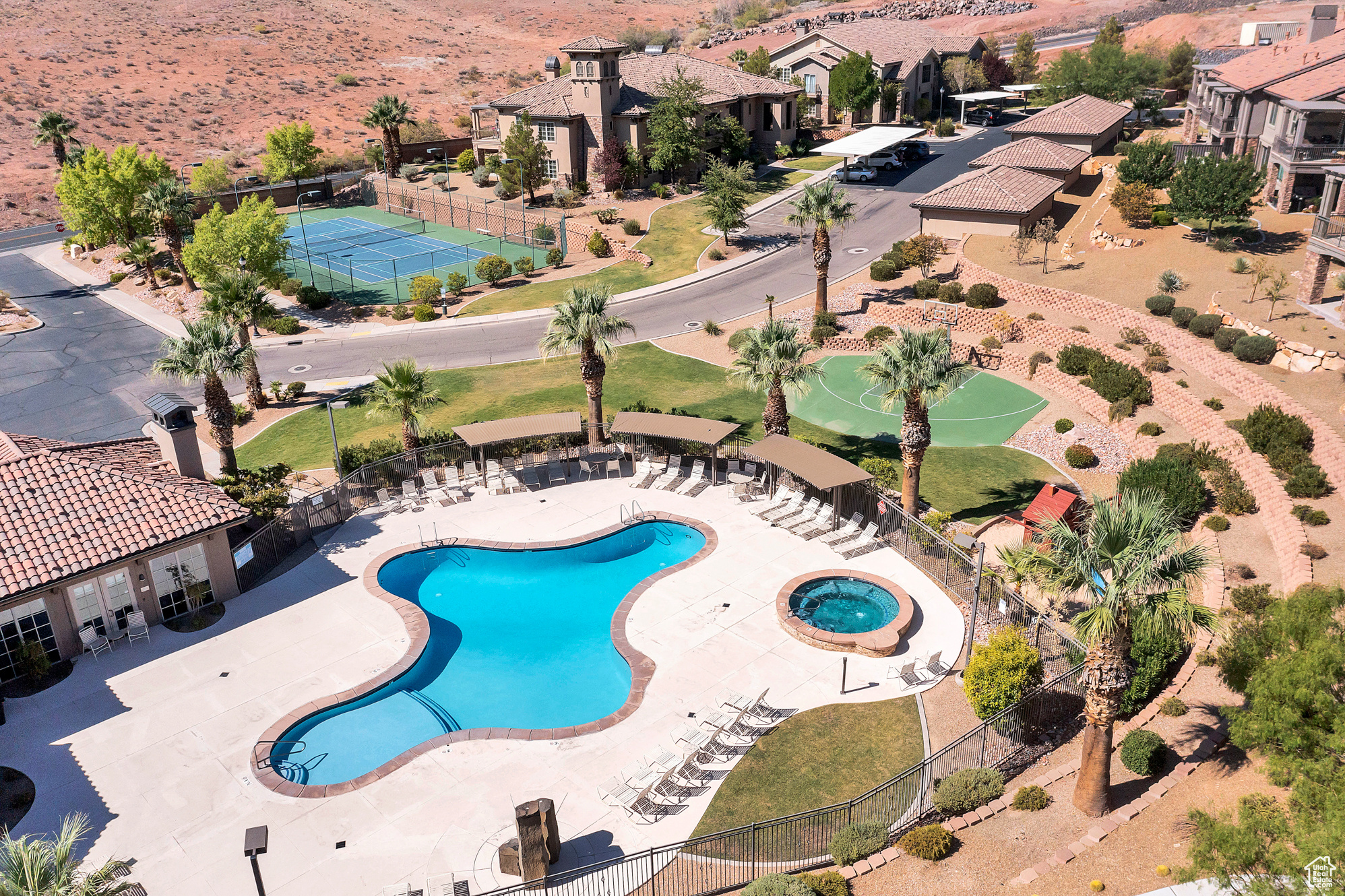 main property photo 34