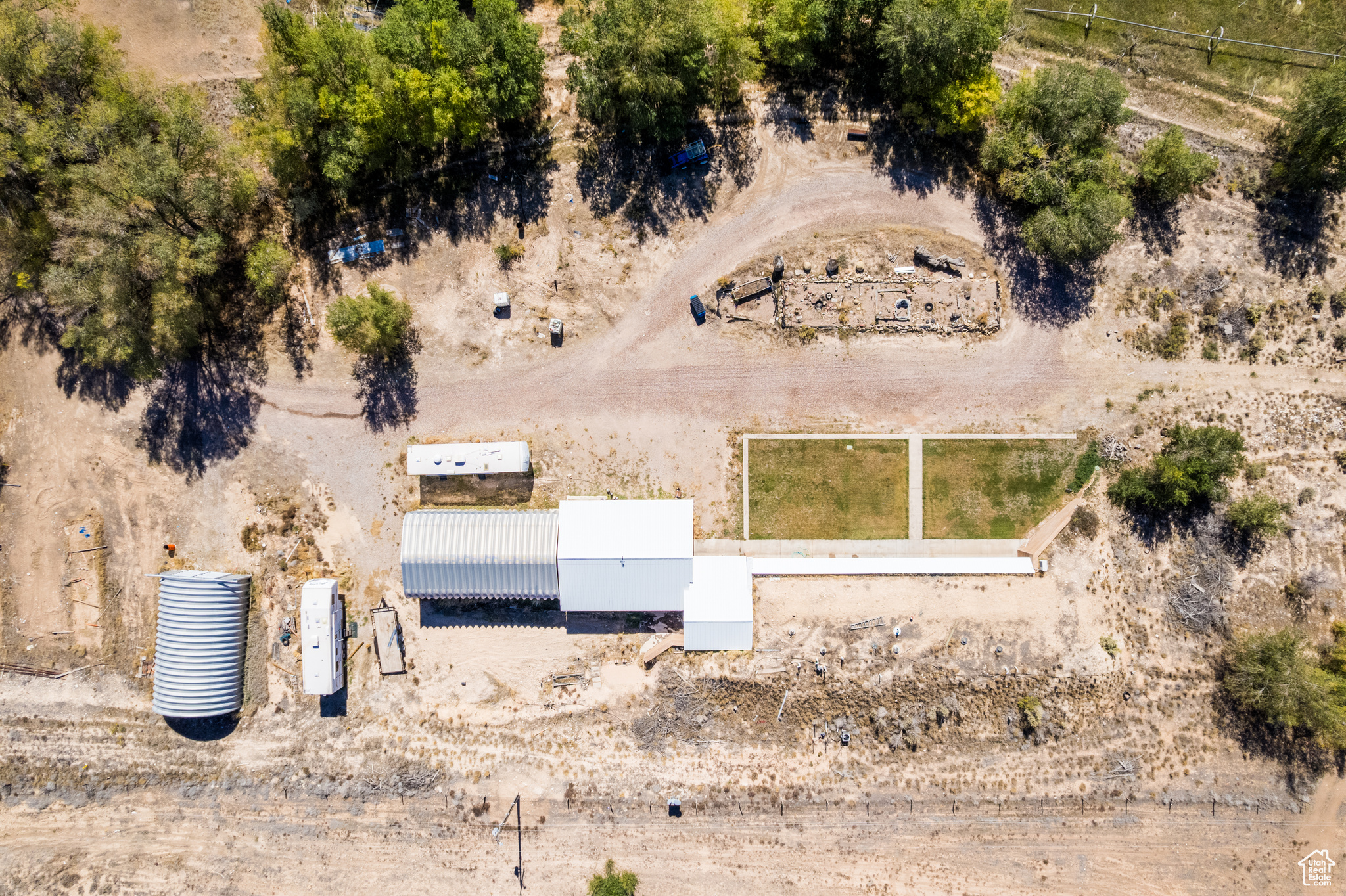 main property photo 13