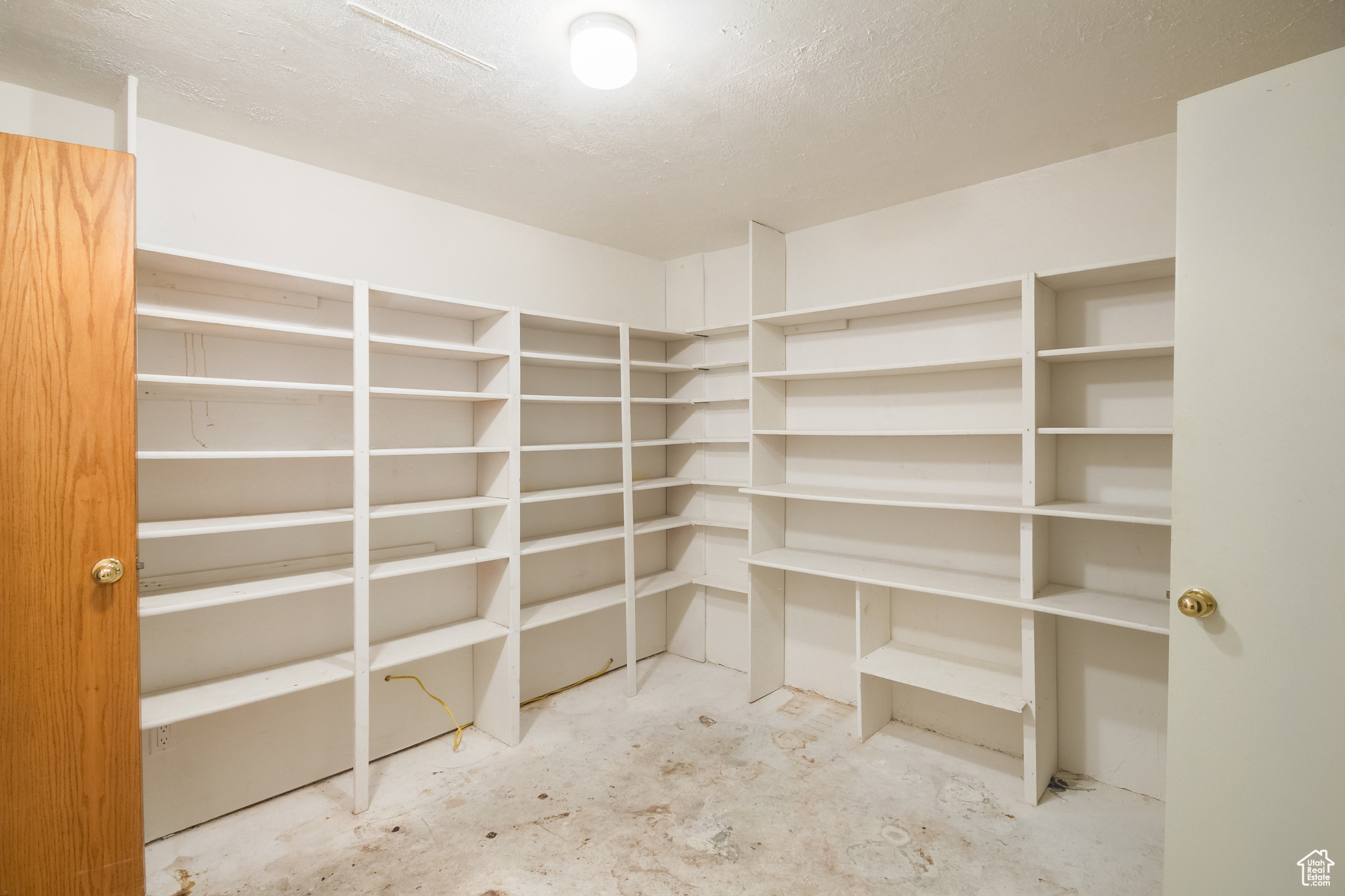 main property photo 50