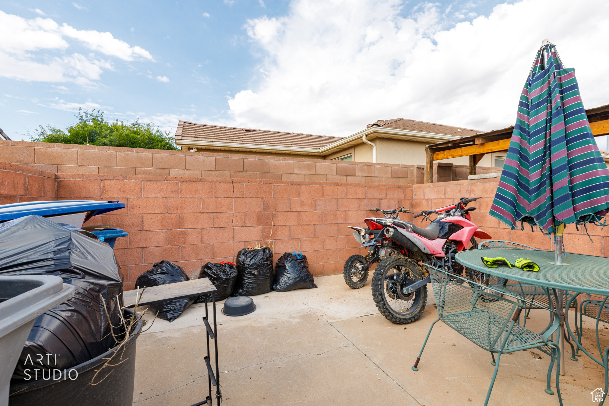 main property photo 15
