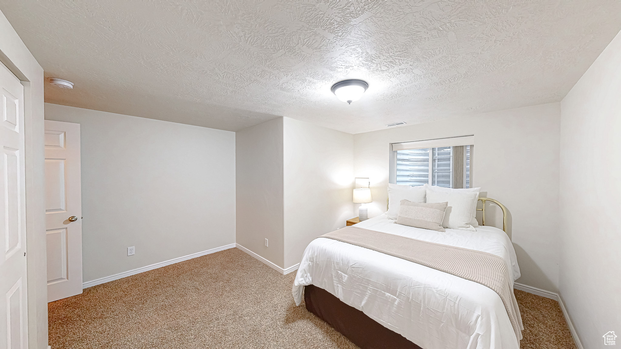 property viewer photo 16