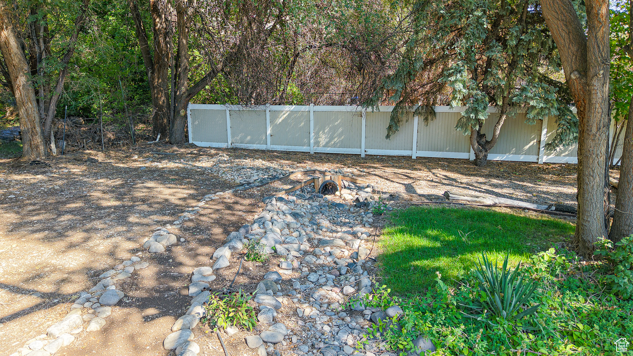 property viewer photo 35