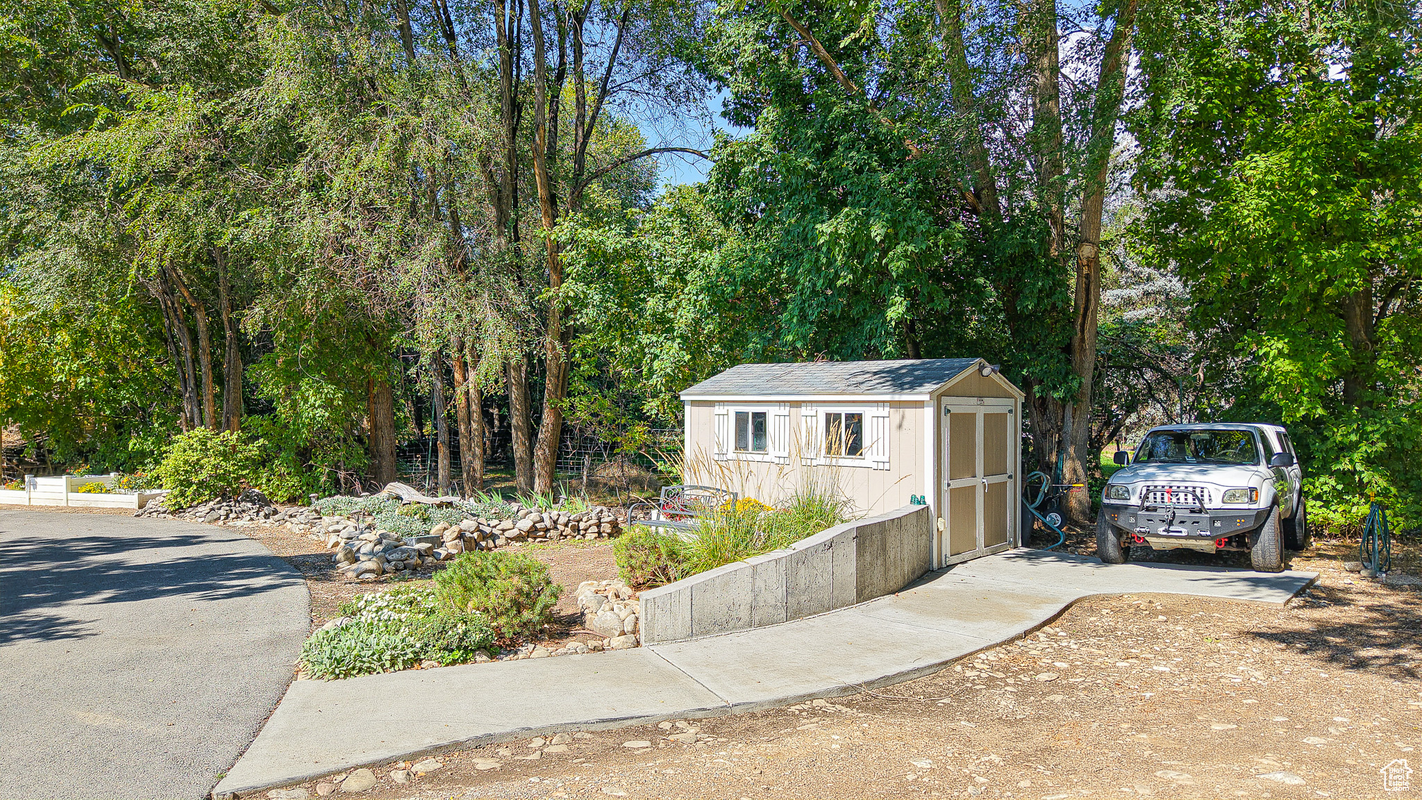 property viewer photo 43