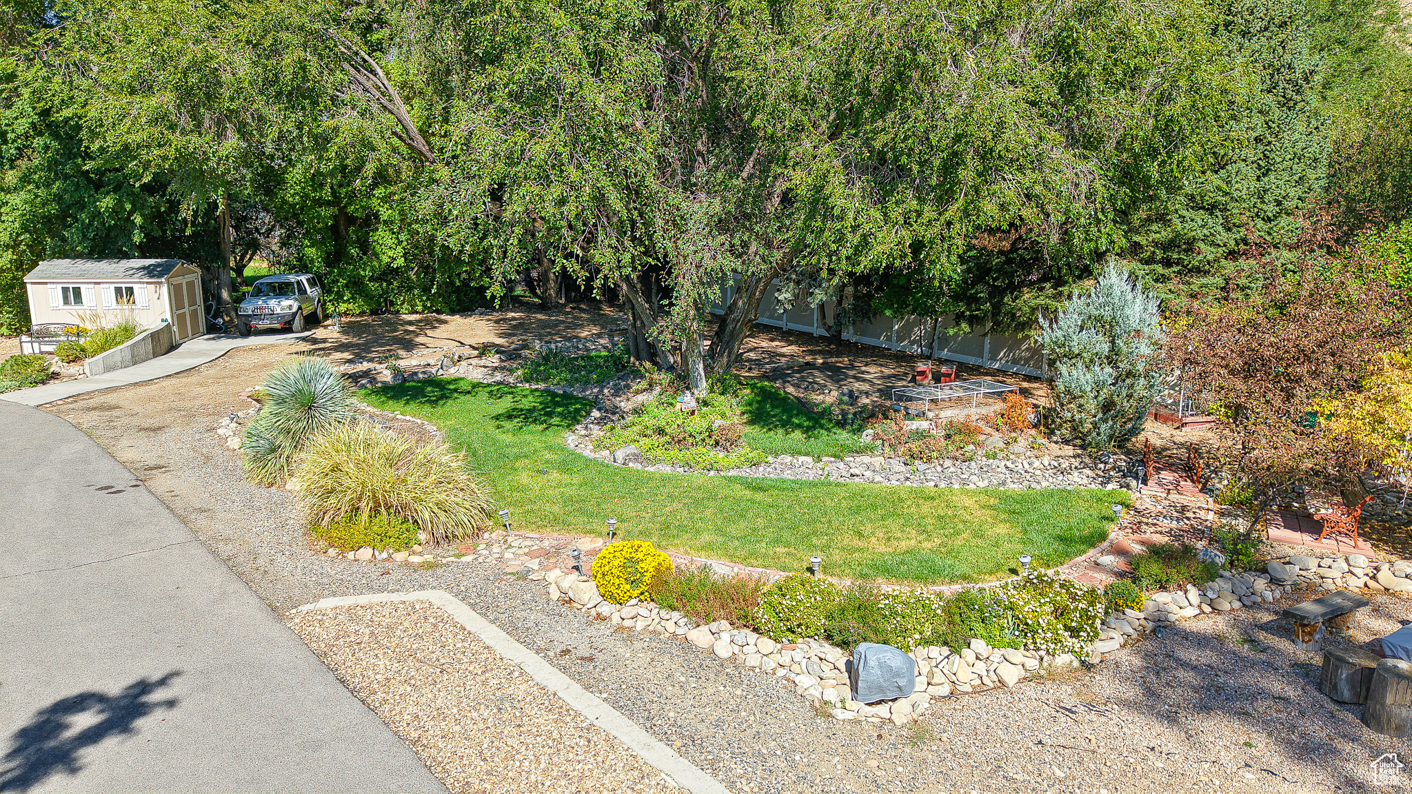 property viewer photo 7