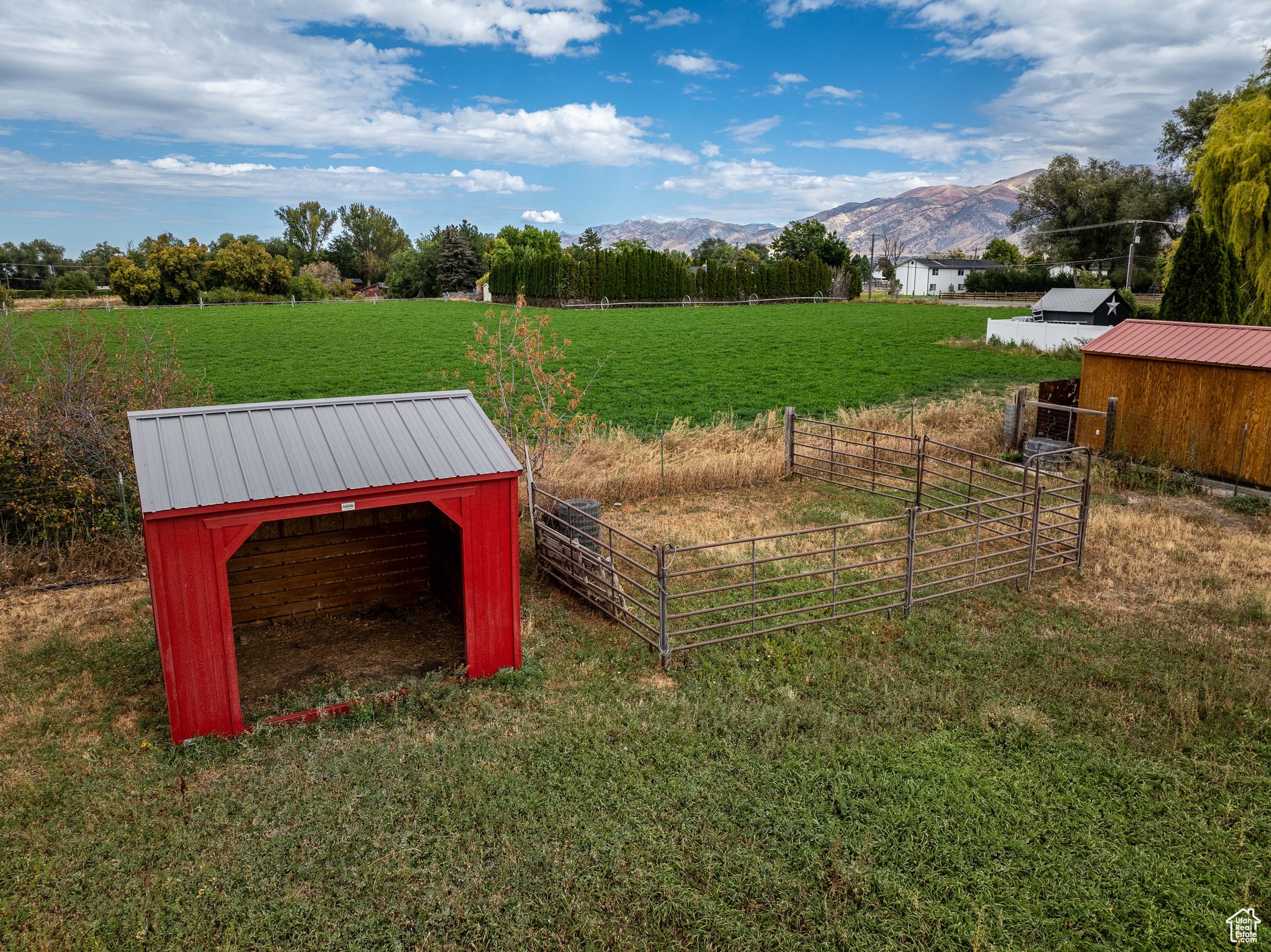 main property photo 30