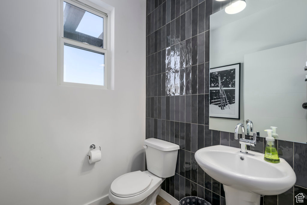 main property photo 16