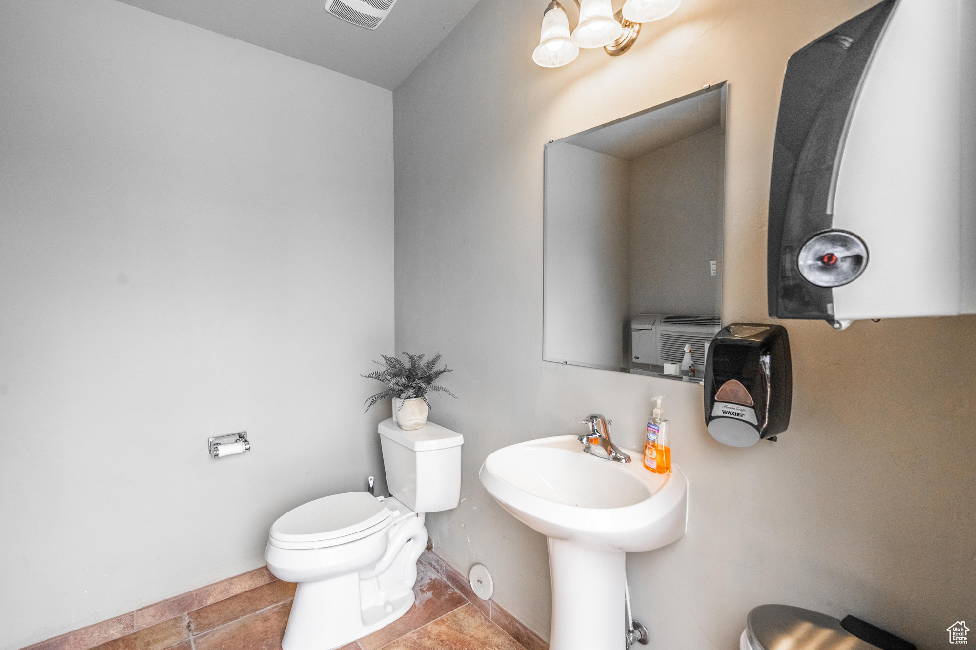 main property photo 58