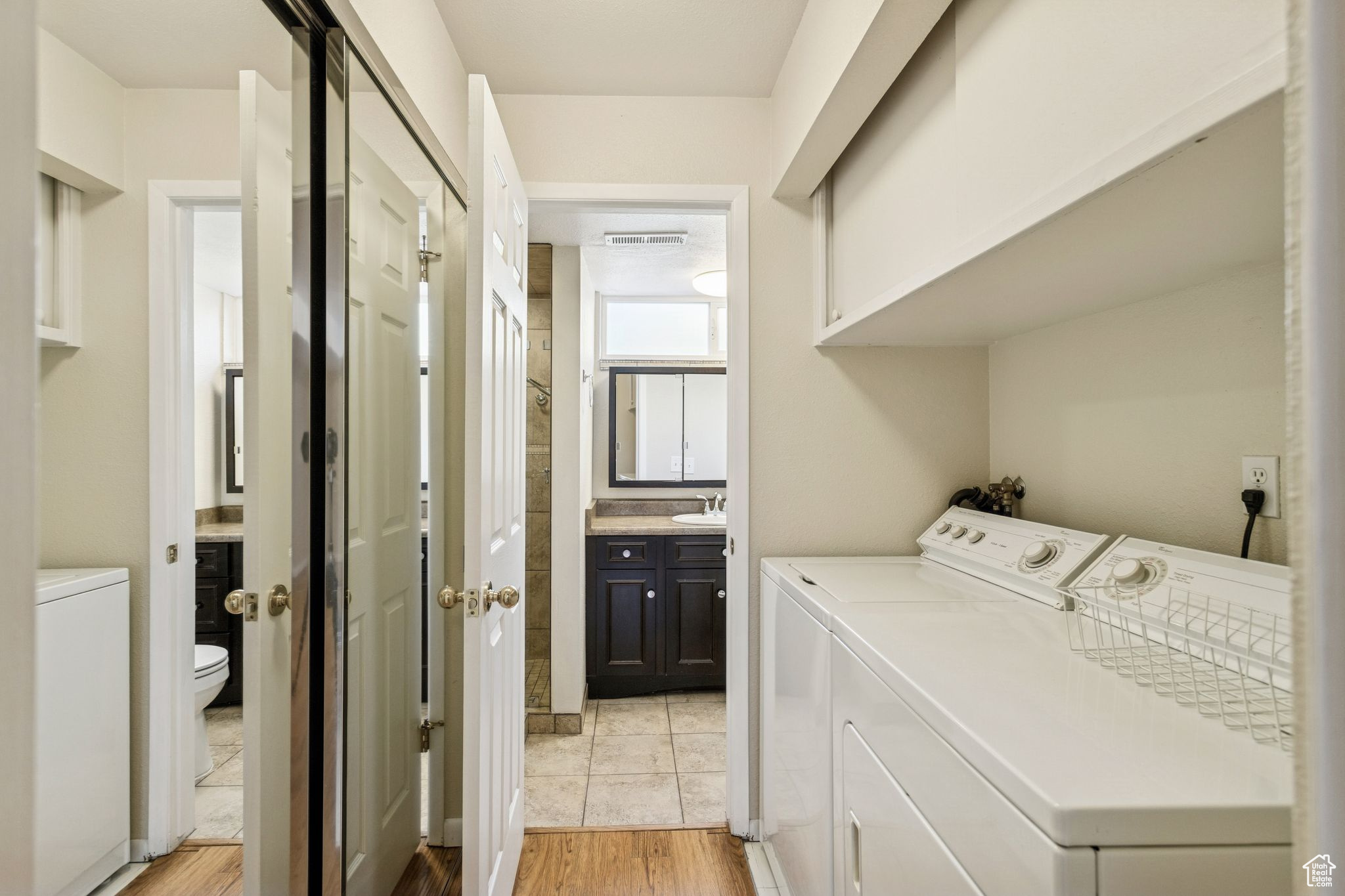property viewer photo 11
