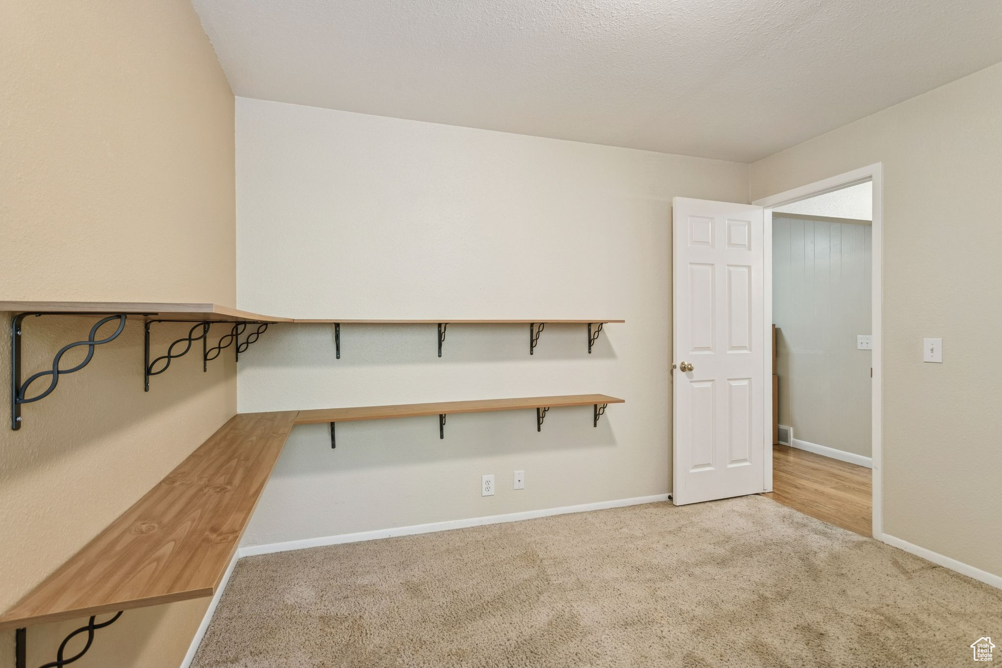 property viewer photo 14