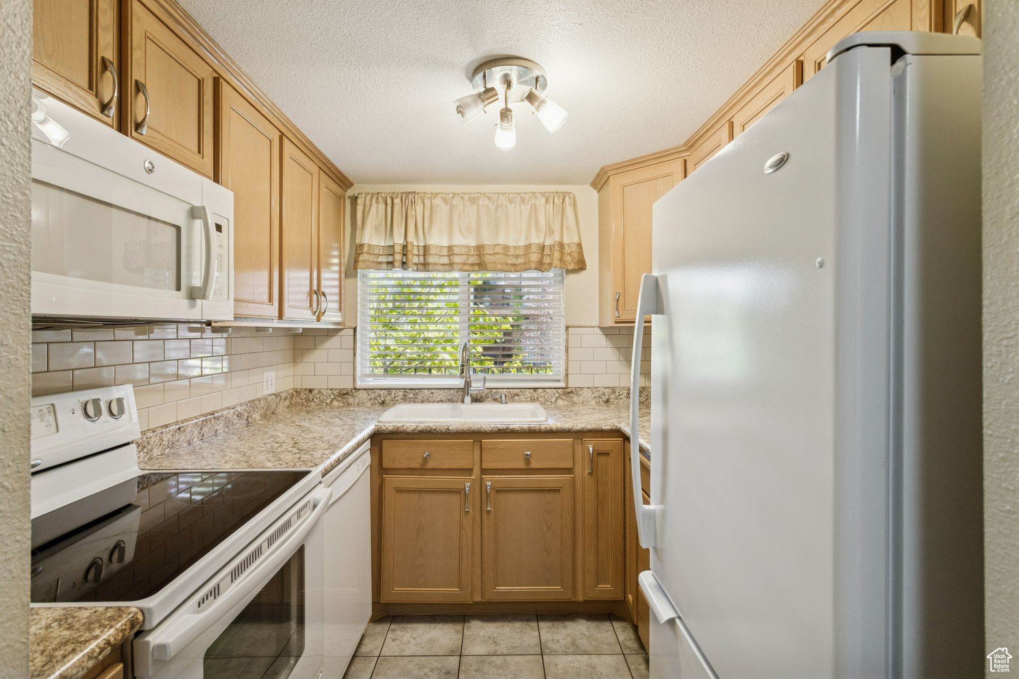 property viewer photo 7