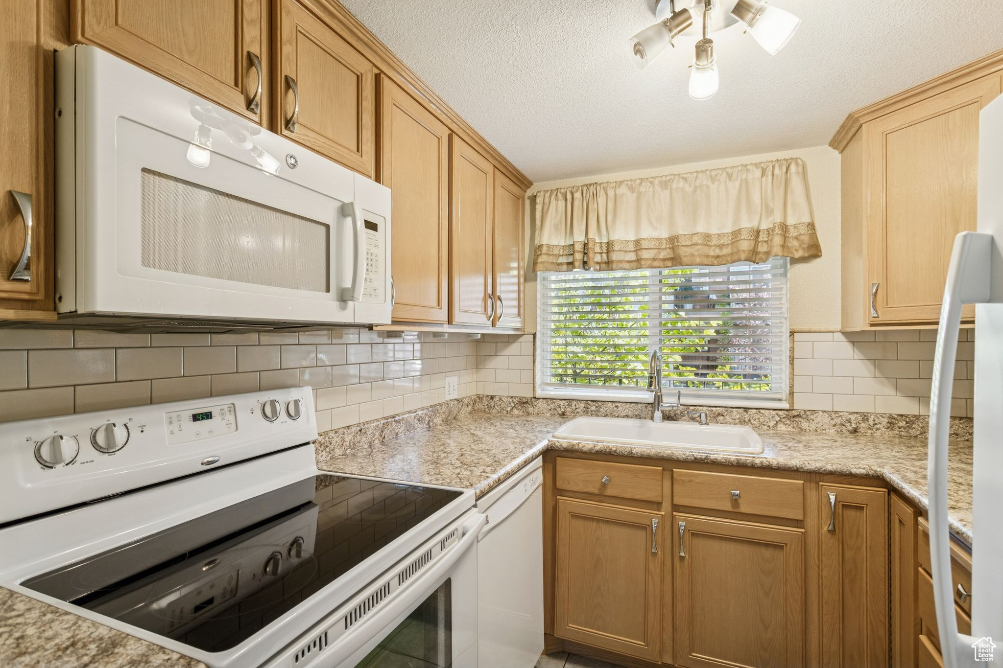 property viewer photo 8