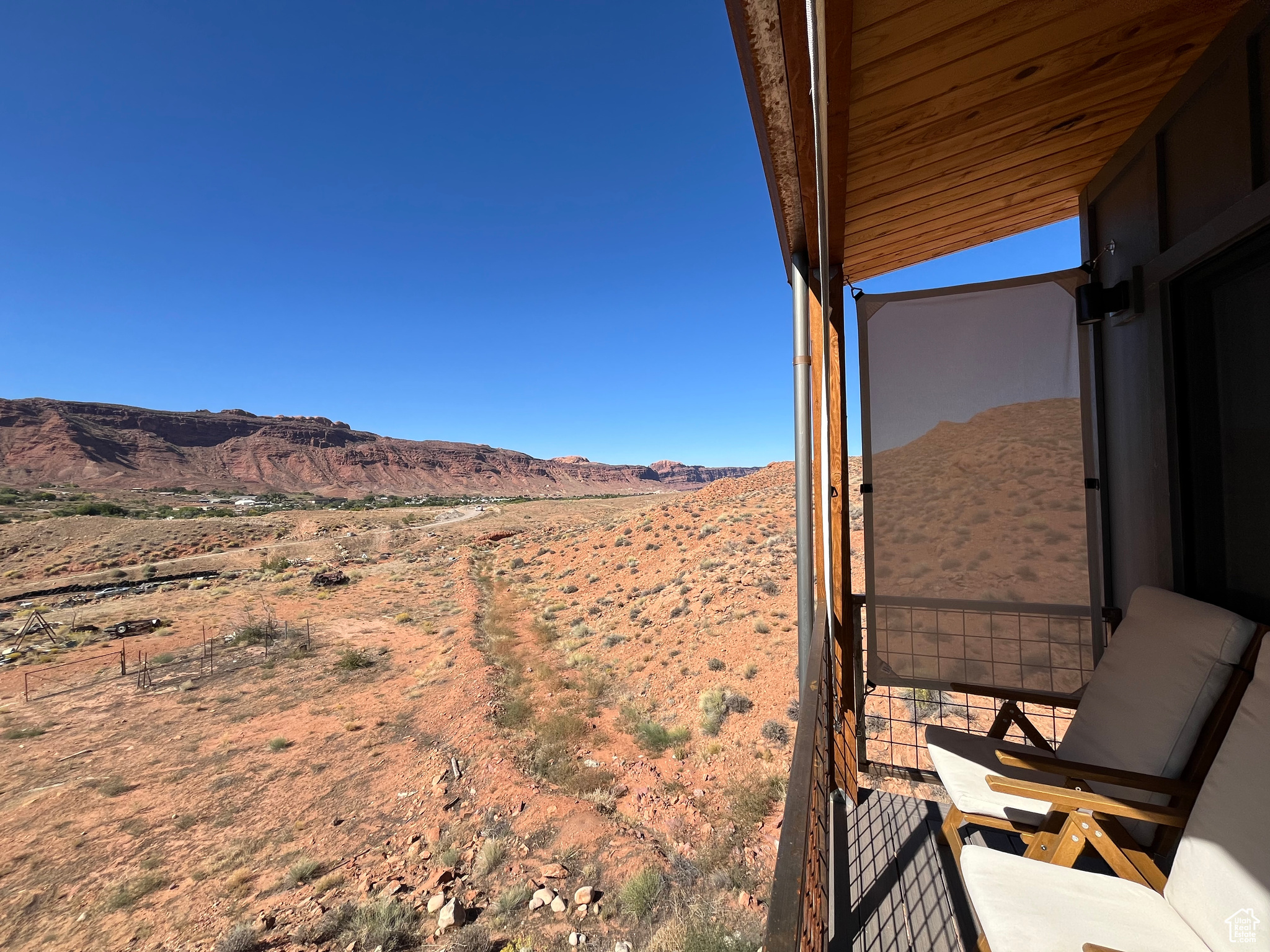 main property photo 18