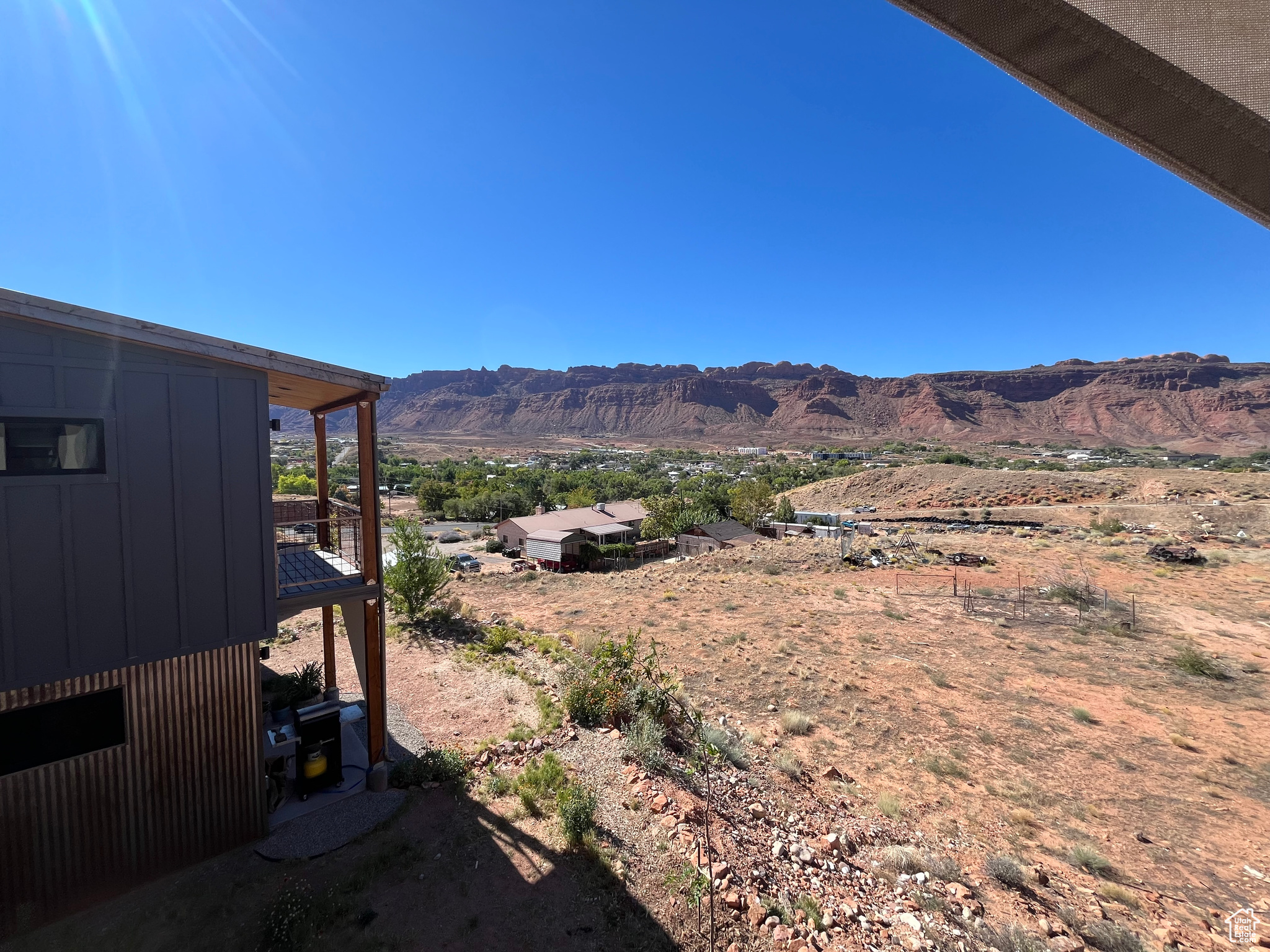 main property photo 19