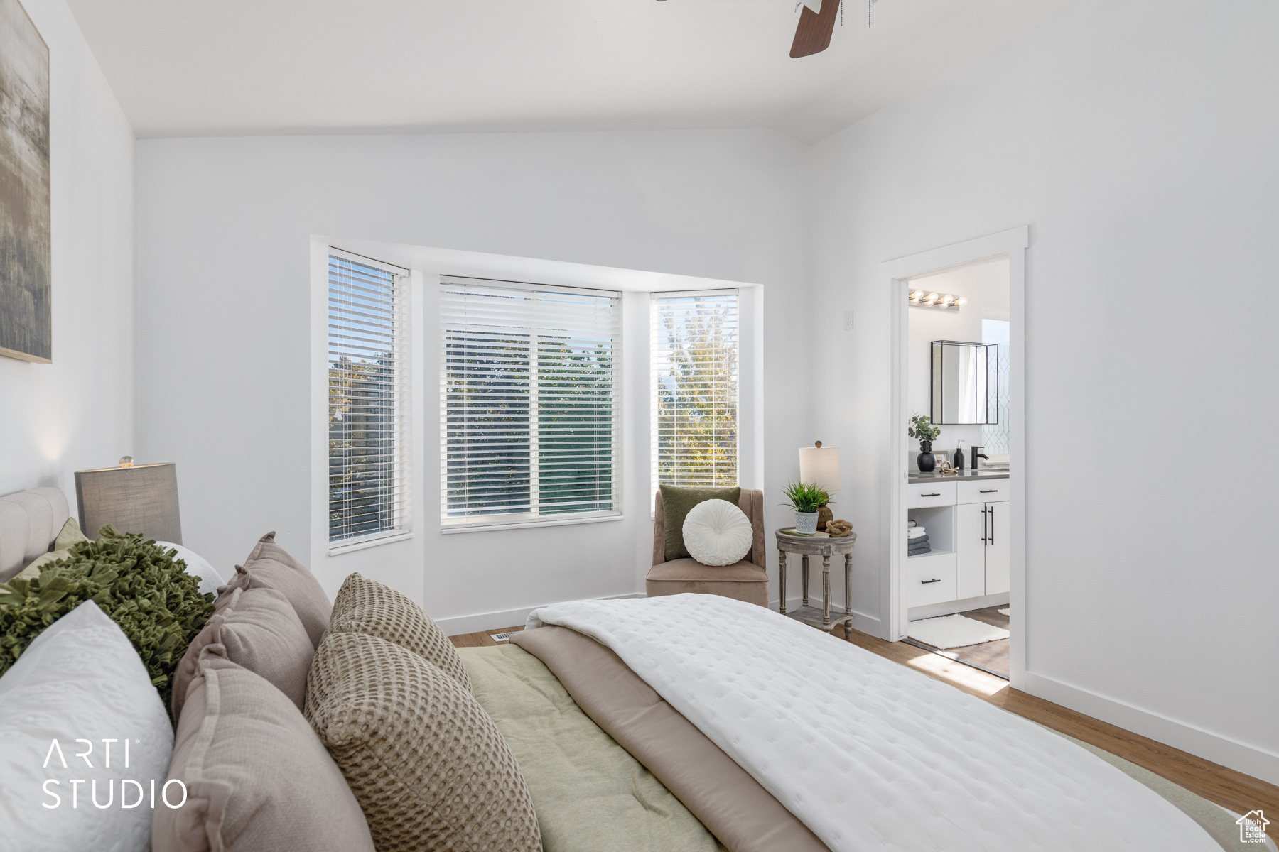 property viewer photo 14