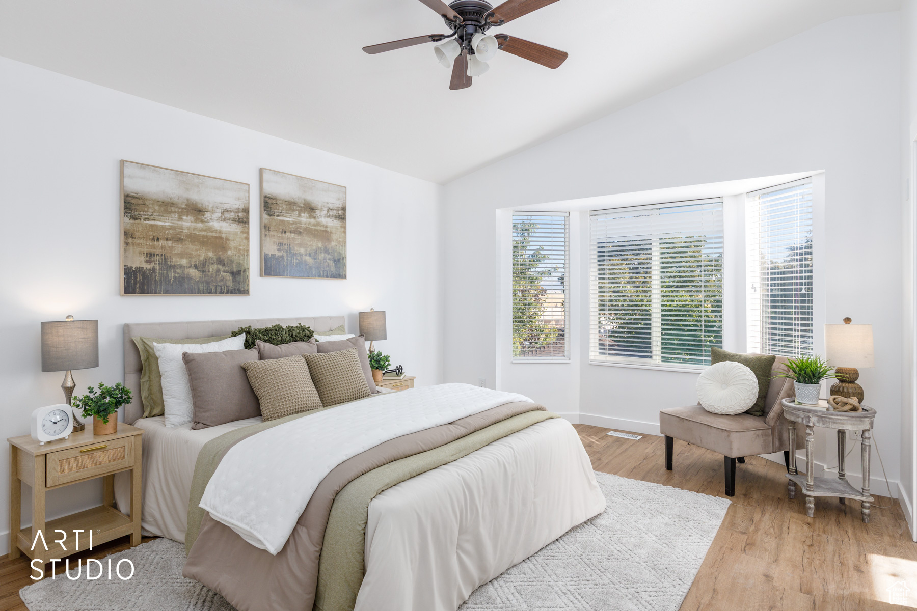 property viewer photo 2