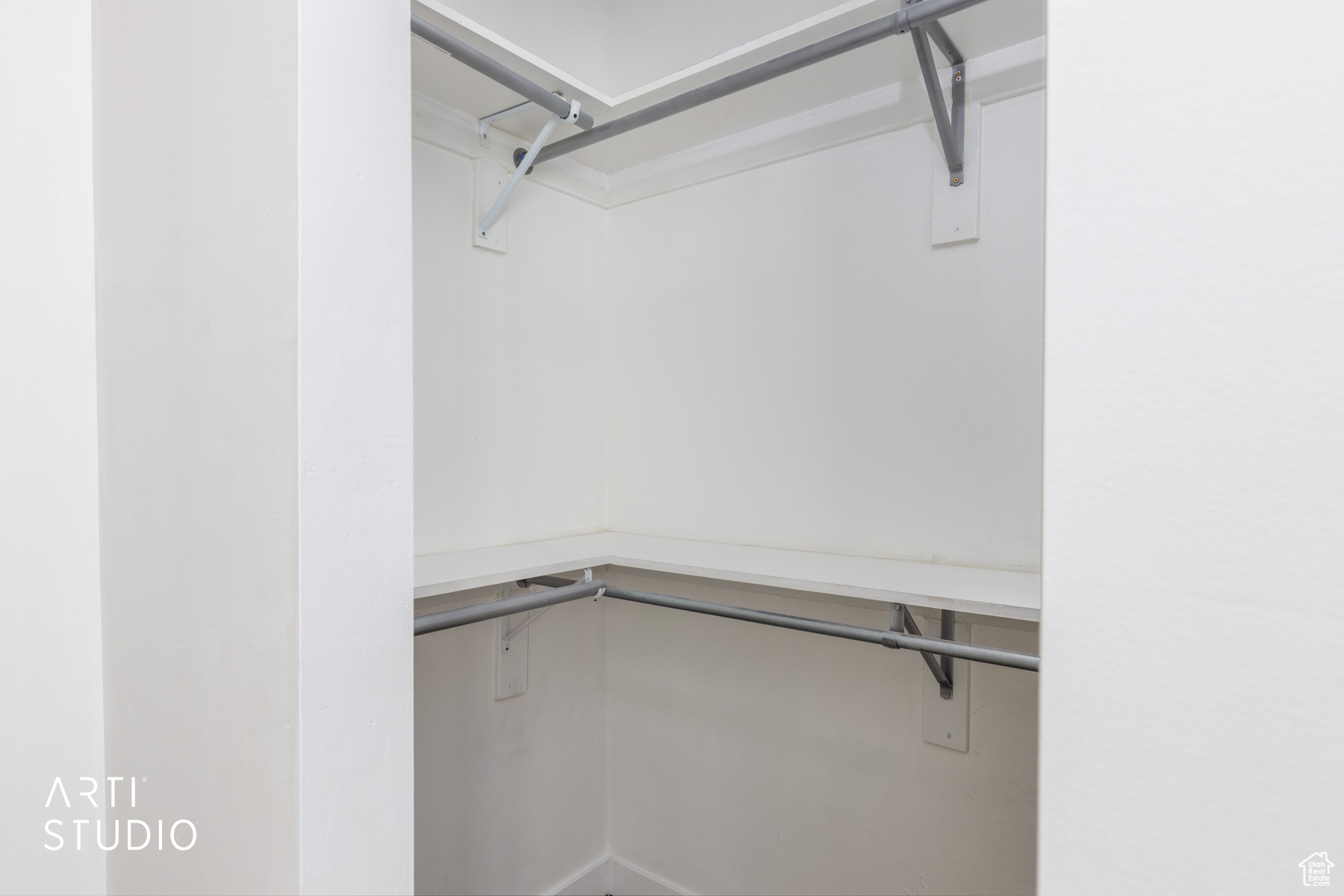 property viewer photo 24
