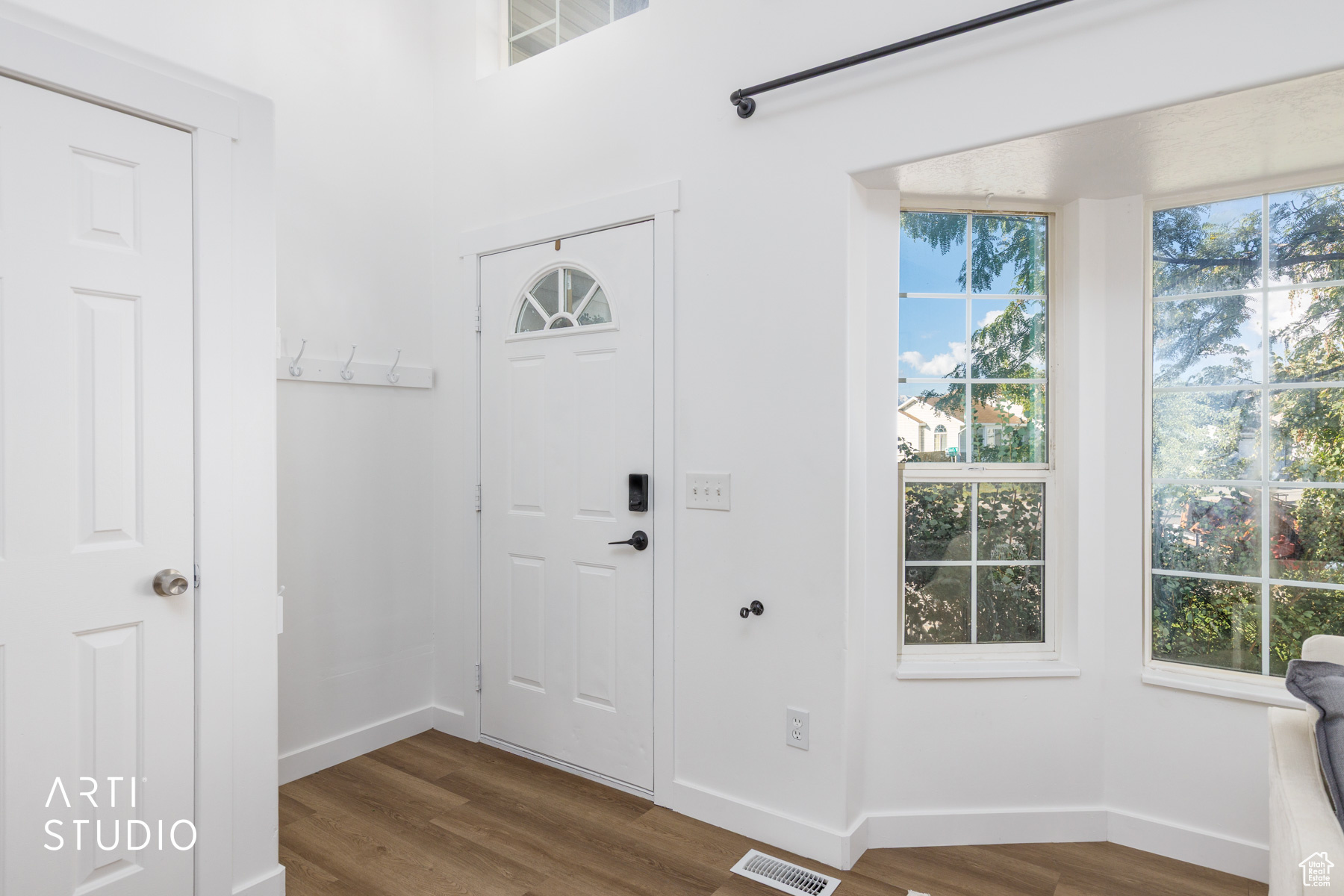 property viewer photo 25