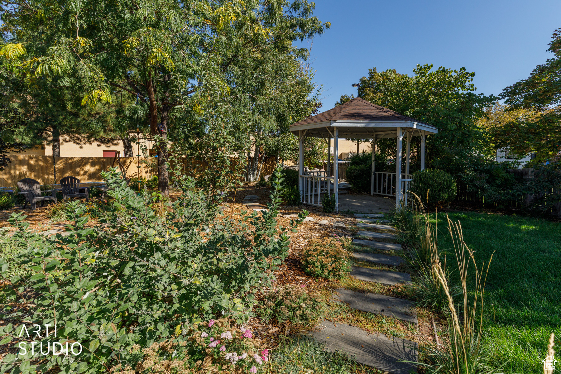 property viewer photo 5