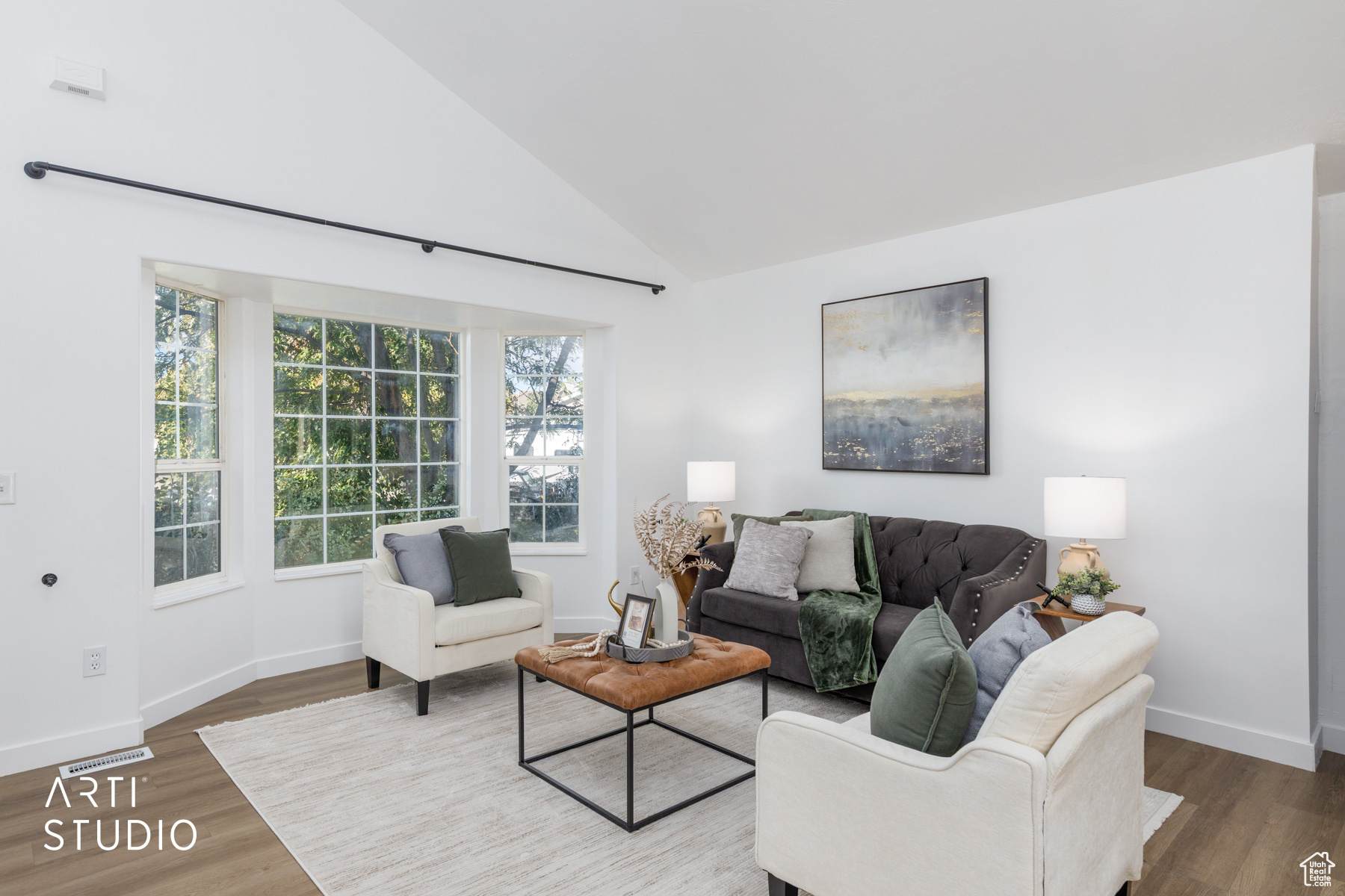 property viewer photo 6
