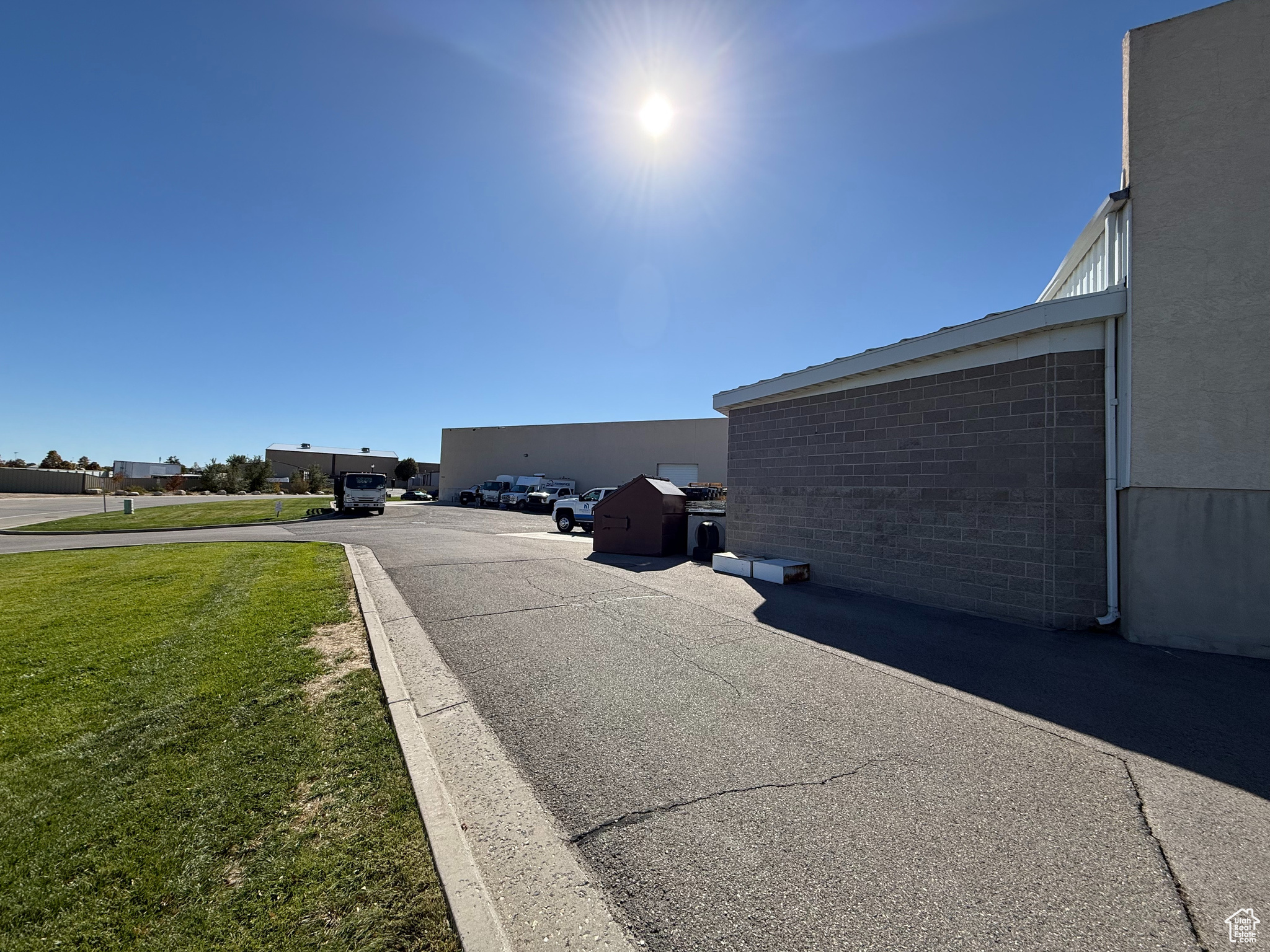 main property photo 19