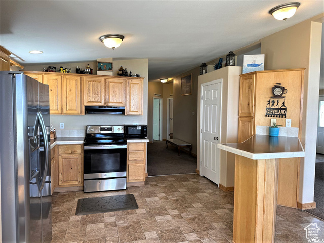 main property photo 14